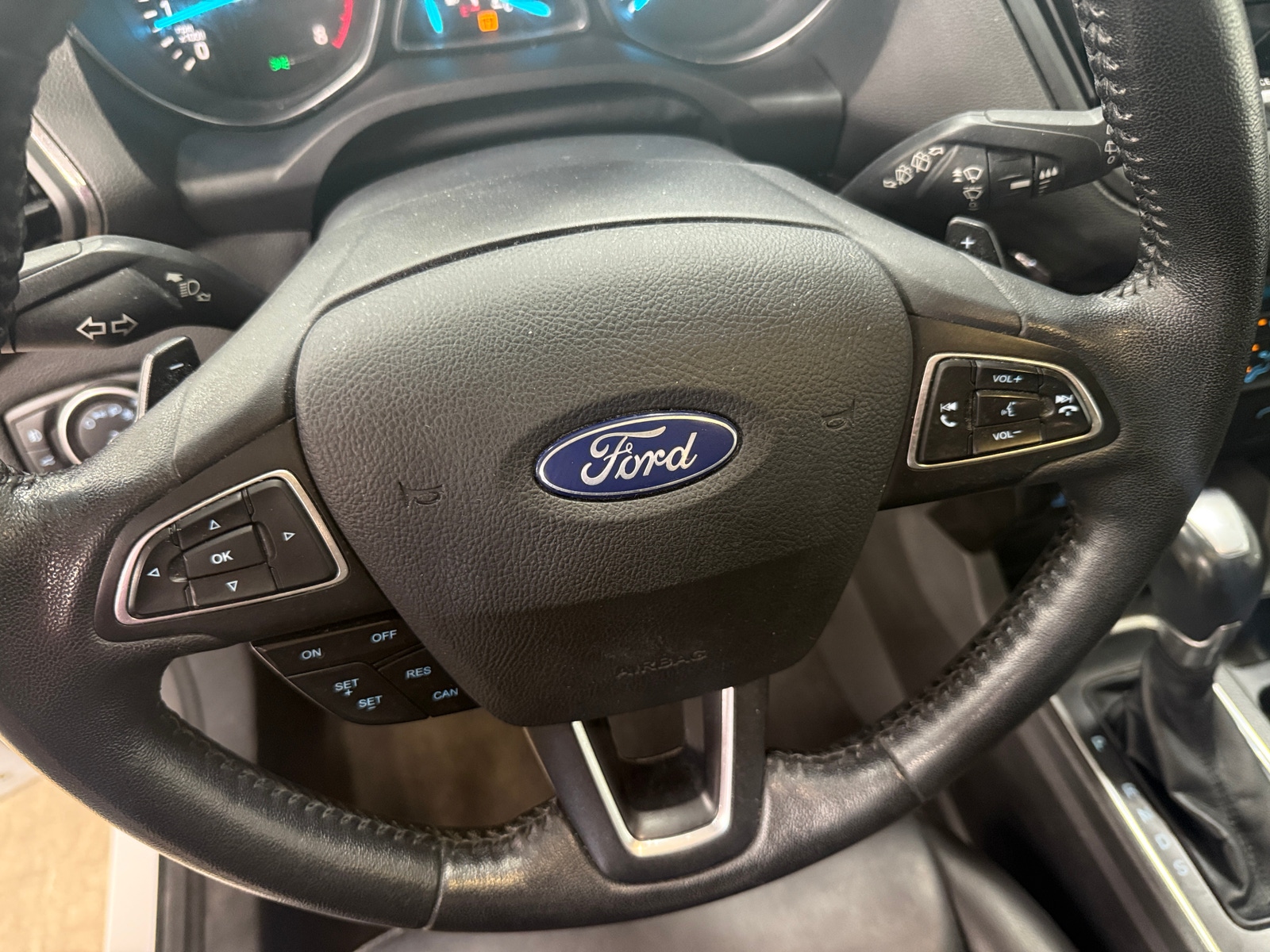 Thumbnail: 2017 Ford Escape - 4