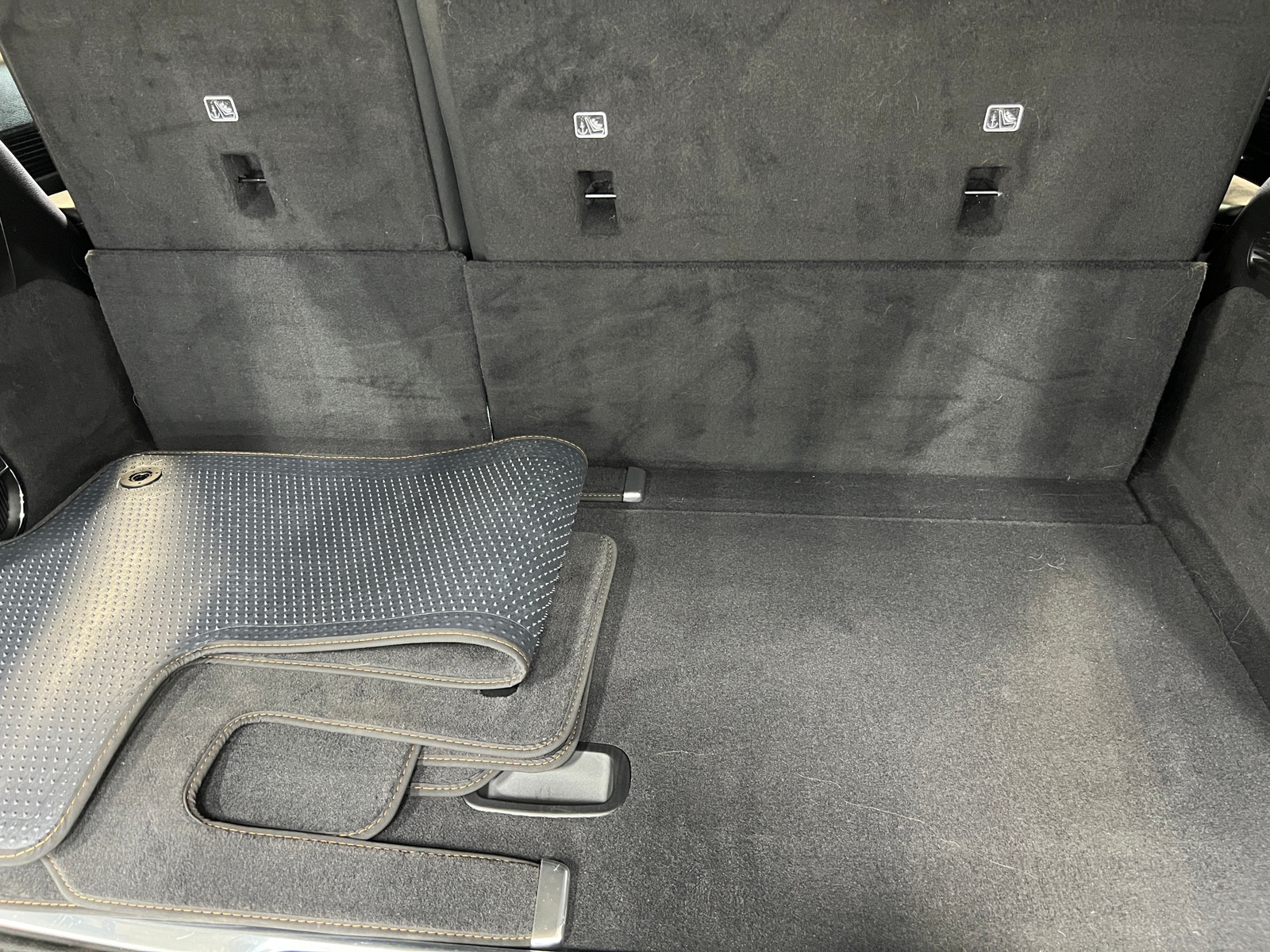 Thumbnail: 2023 Jeep Grand Wagoneer - 6