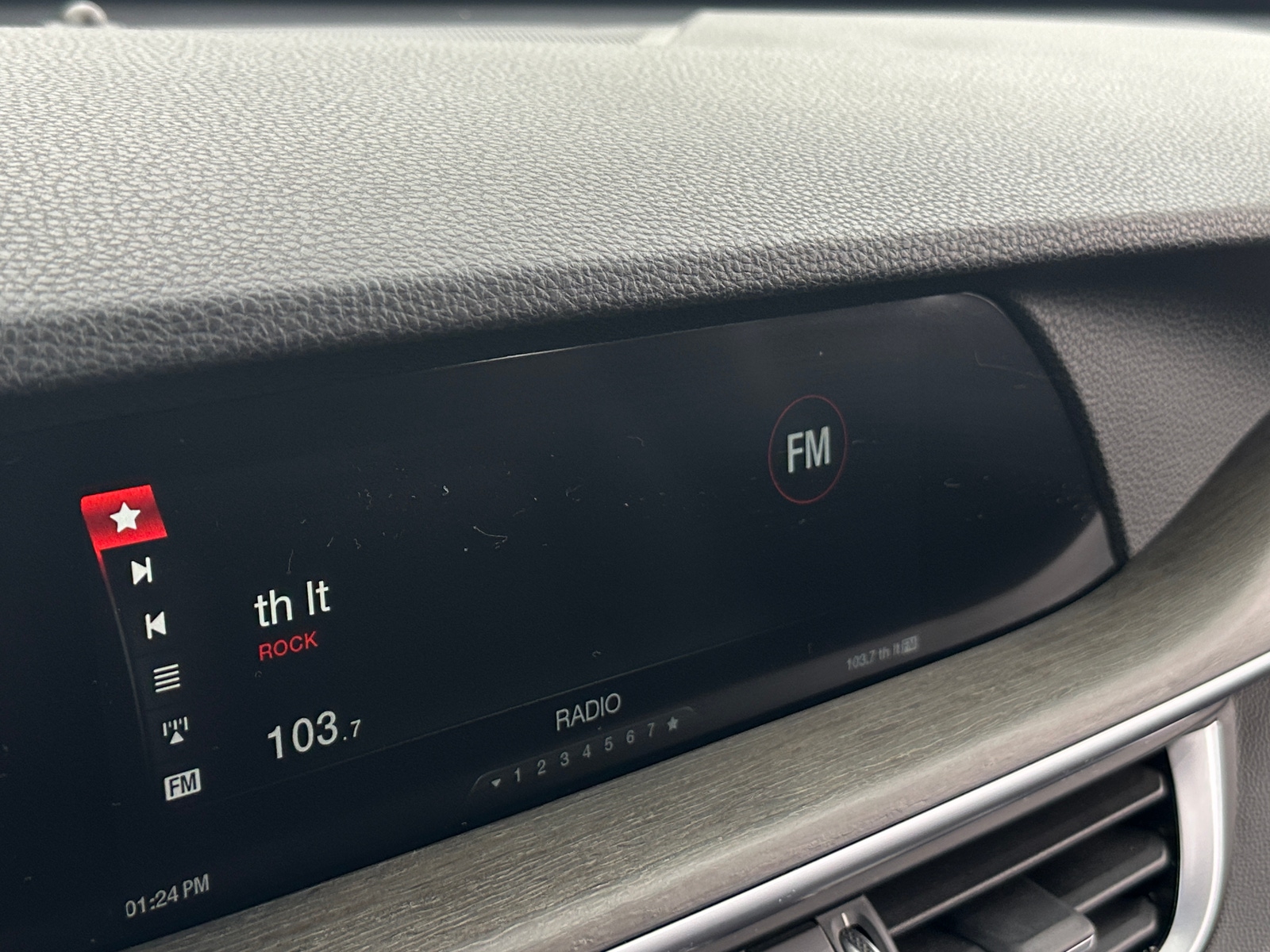 Thumbnail: 2018 Alfa Romeo Stelvio - 4