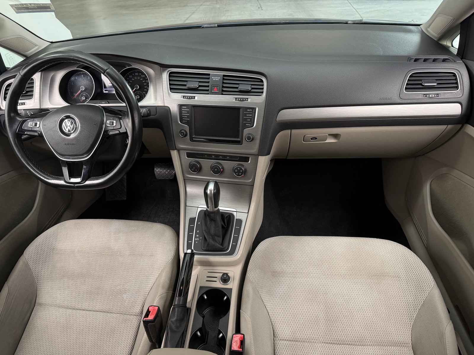 Thumbnail: 2016 Volkswagen Golf - 3