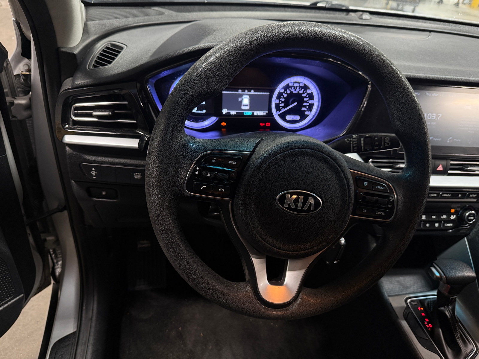 Thumbnail: 2020 Kia Niro - 5