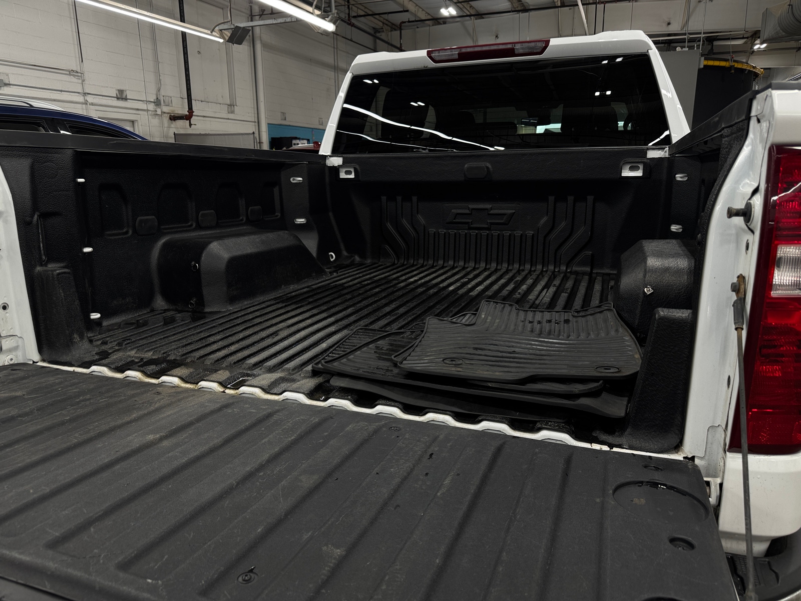 Thumbnail: 2023 Chevrolet Silverado 1500 - 7