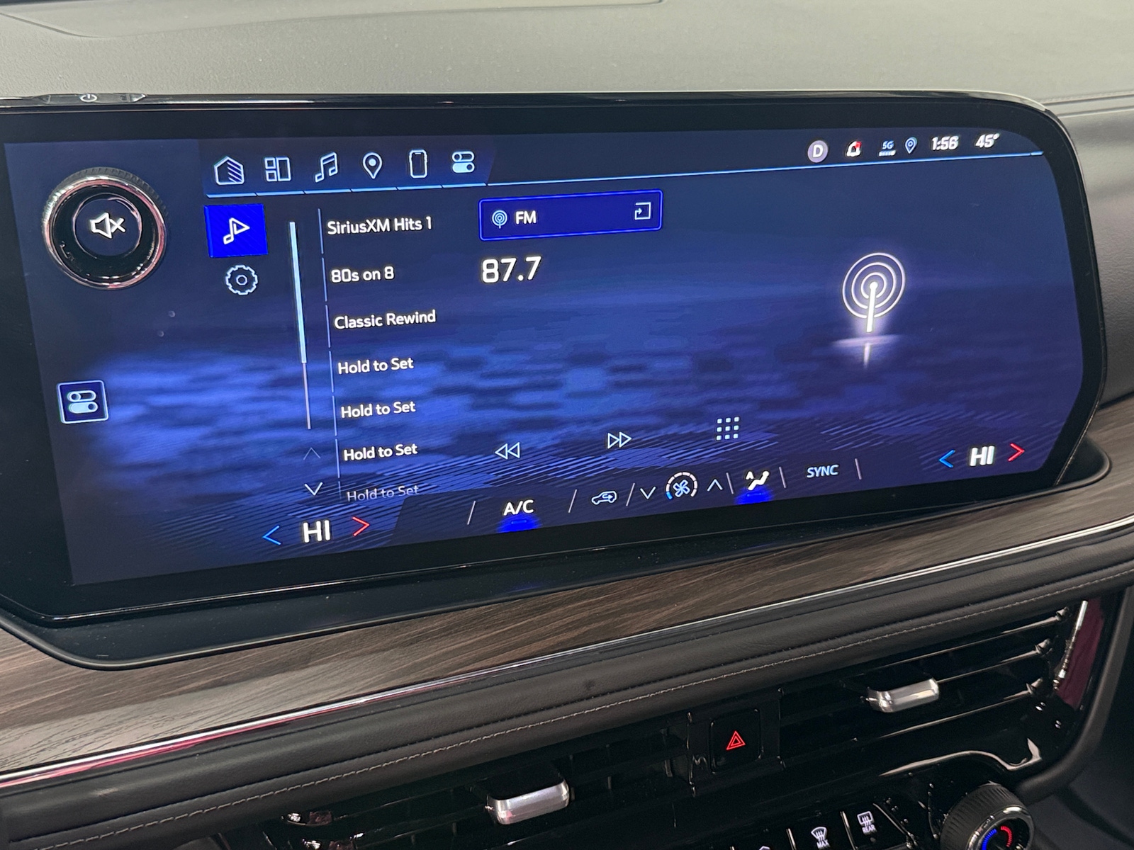 Thumbnail: 2025 Chevrolet Suburban - 4