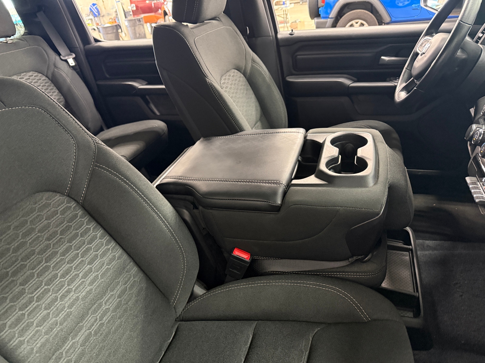 Thumbnail: 2025 RAM 1500 - 2