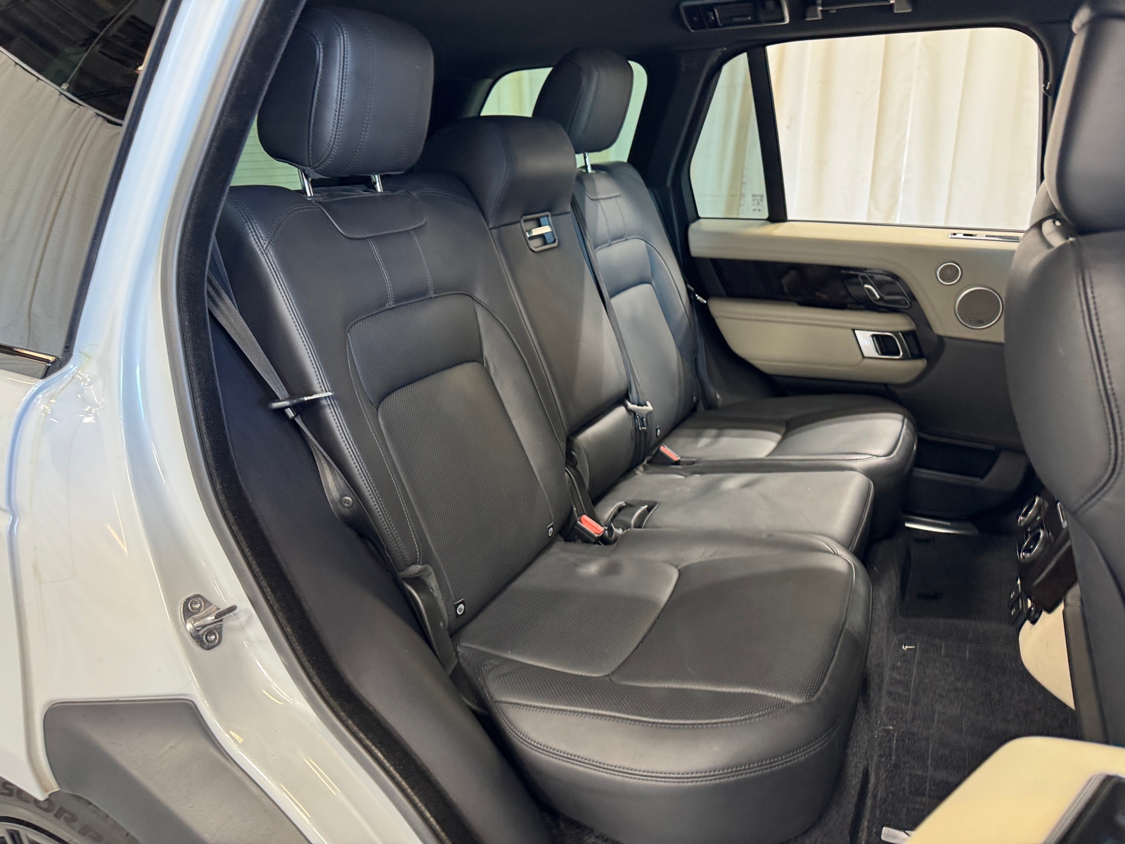 Thumbnail: 2018 Land Rover Range Rover - 5