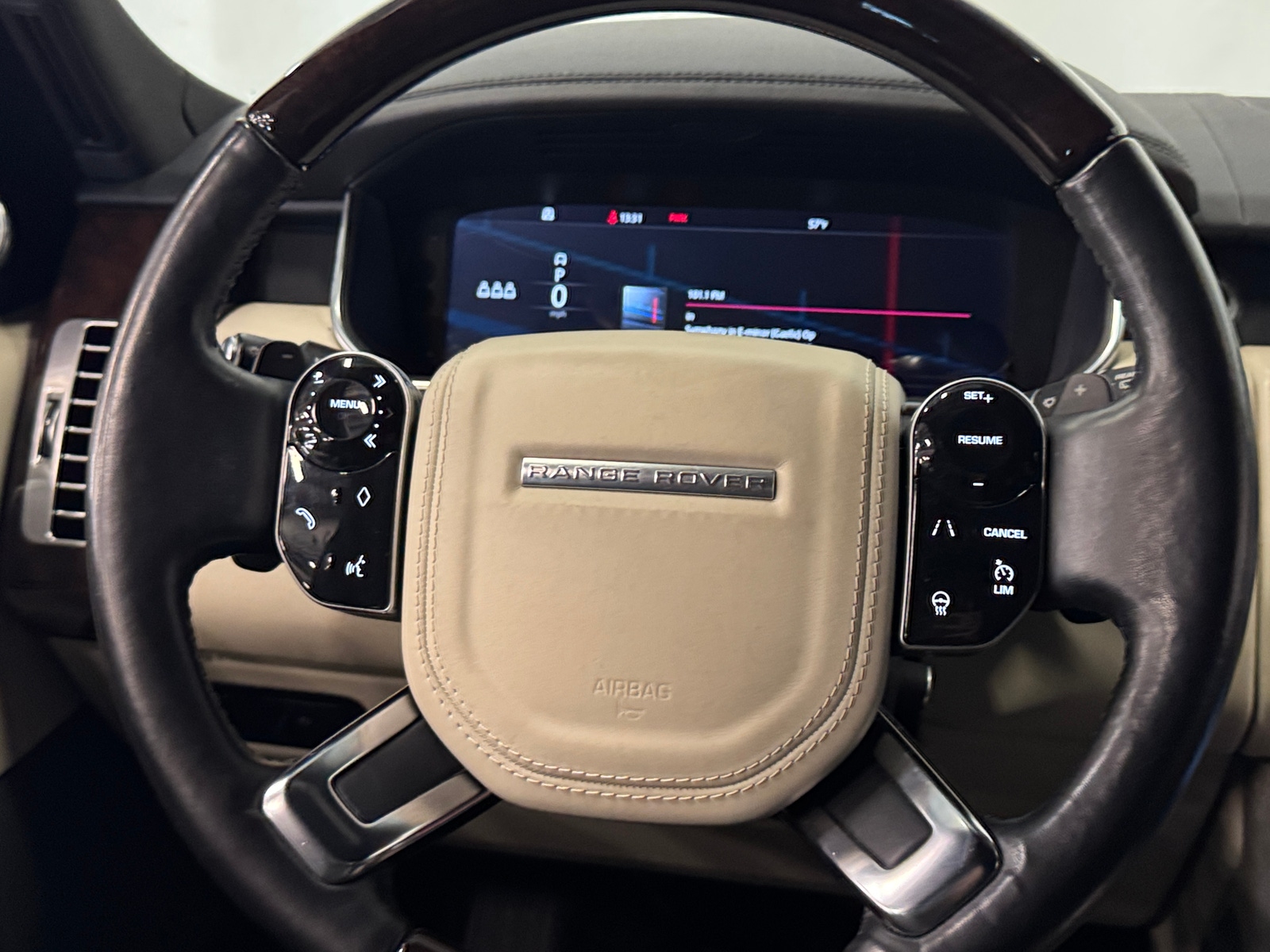 Thumbnail: 2018 Land Rover Range Rover - 4