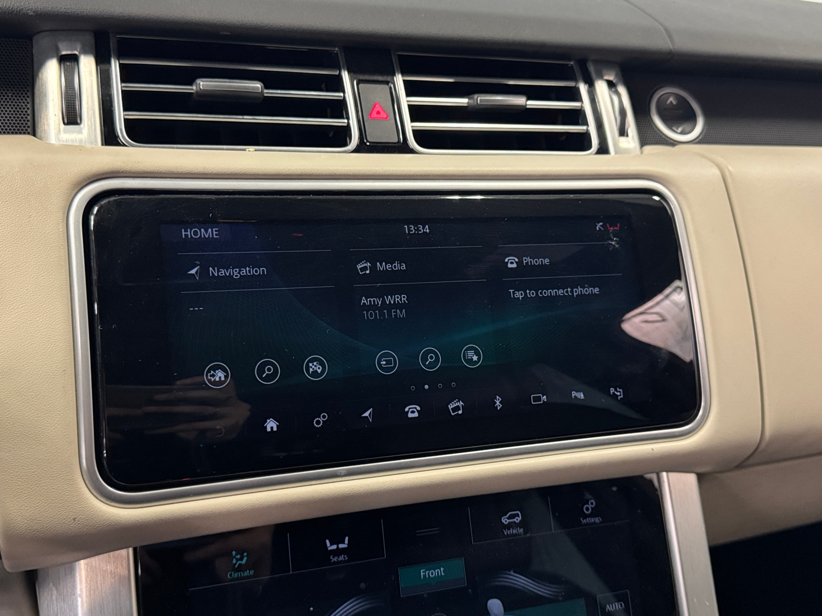 Thumbnail: 2018 Land Rover Range Rover - 3