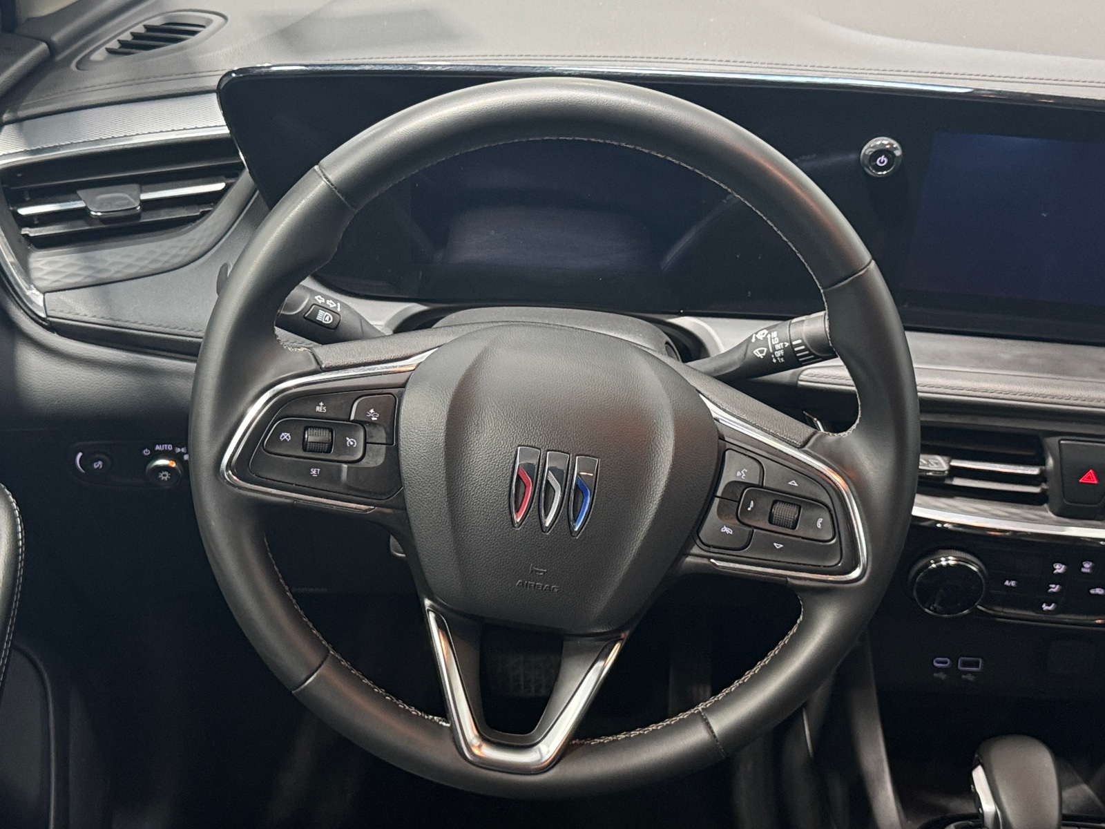 Thumbnail: 2025 Buick Encore GX - 4