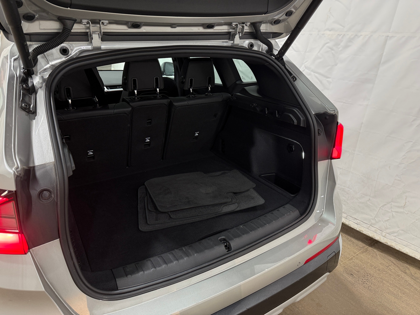 Thumbnail: 2025 BMW X1 - 6