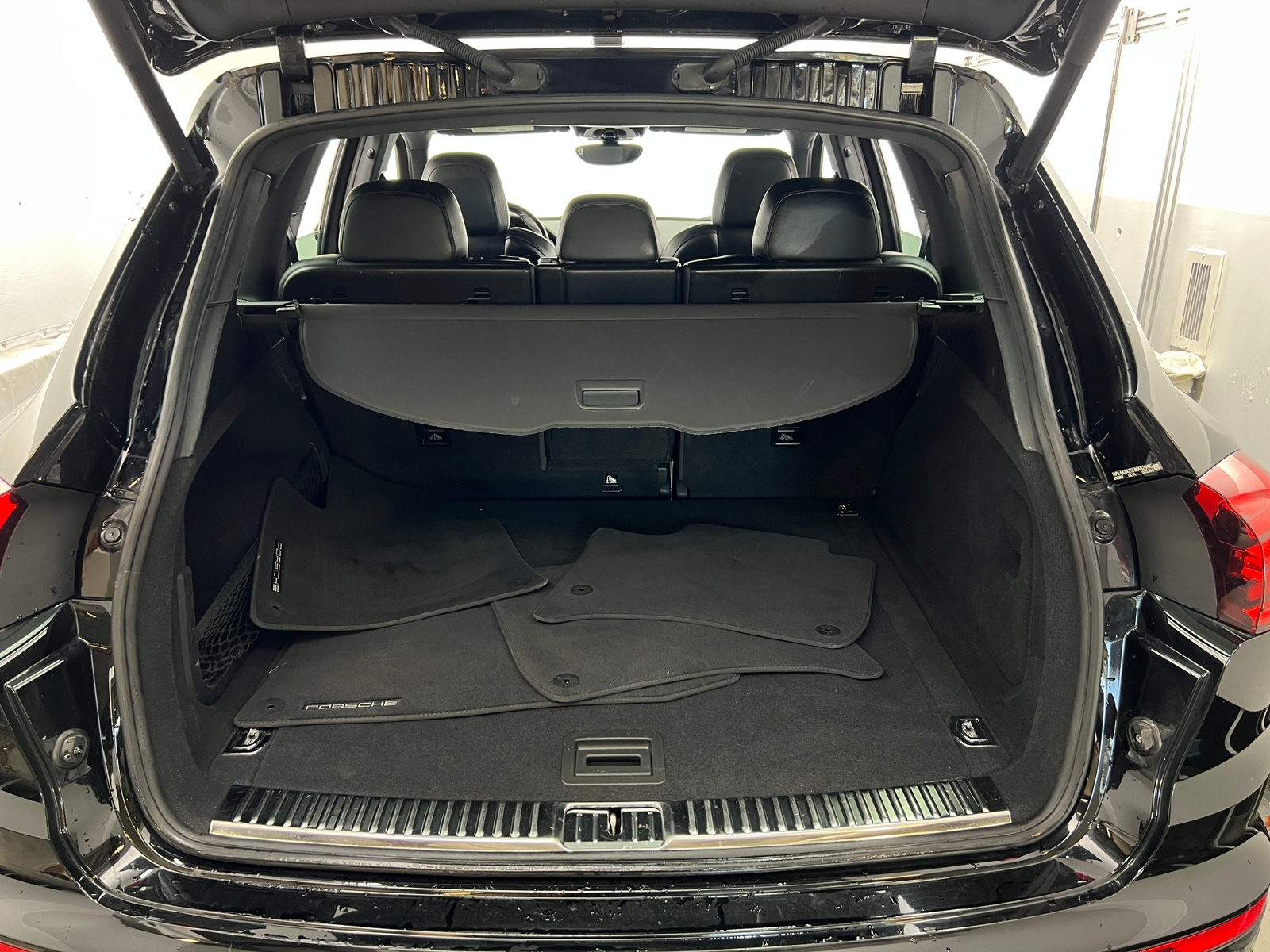 Thumbnail: 2017 Porsche Cayenne - 6