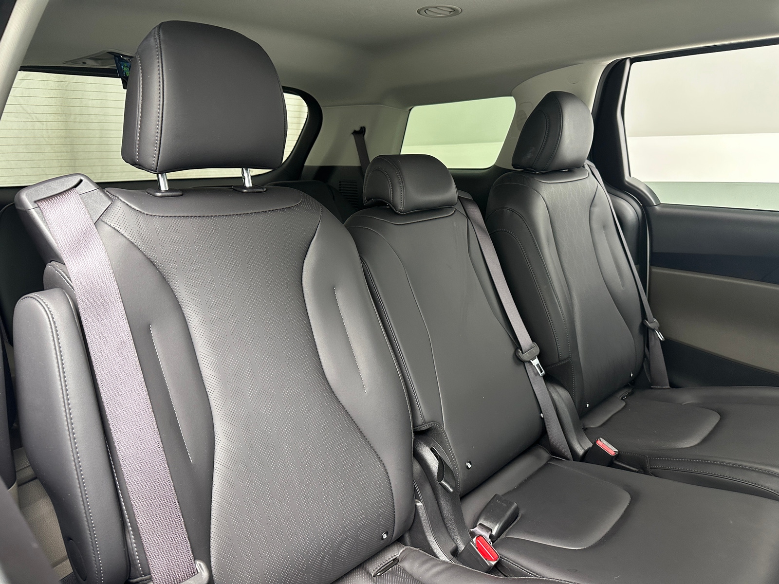 Thumbnail: 2025 Kia Carnival - 5