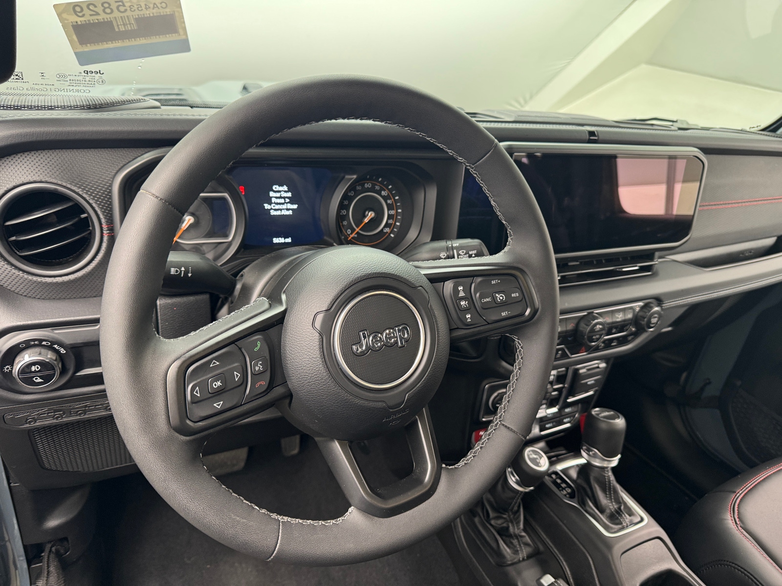 Thumbnail: 2025 Jeep Gladiator - 4