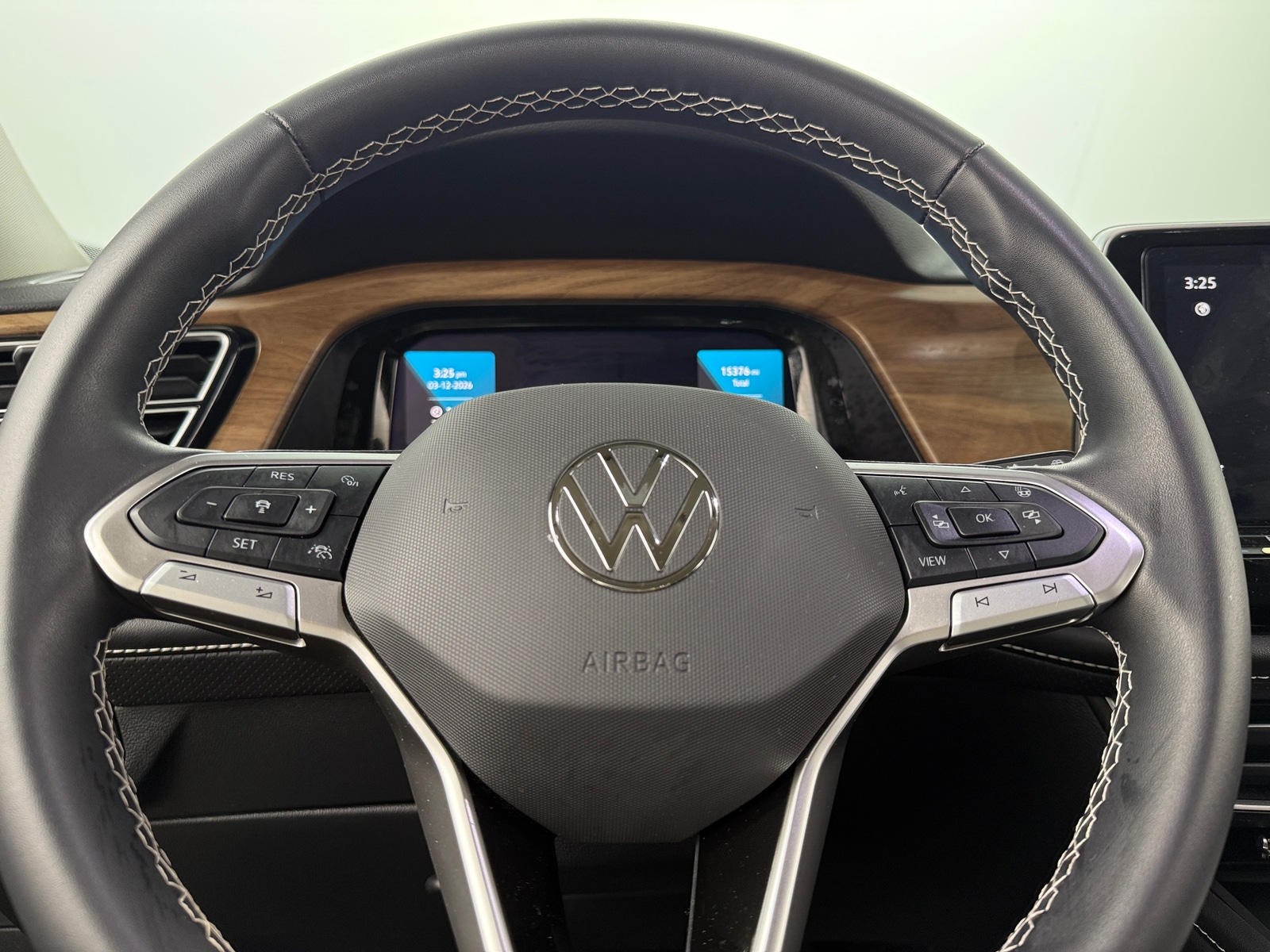 Thumbnail: 2024 Volkswagen Atlas - 4