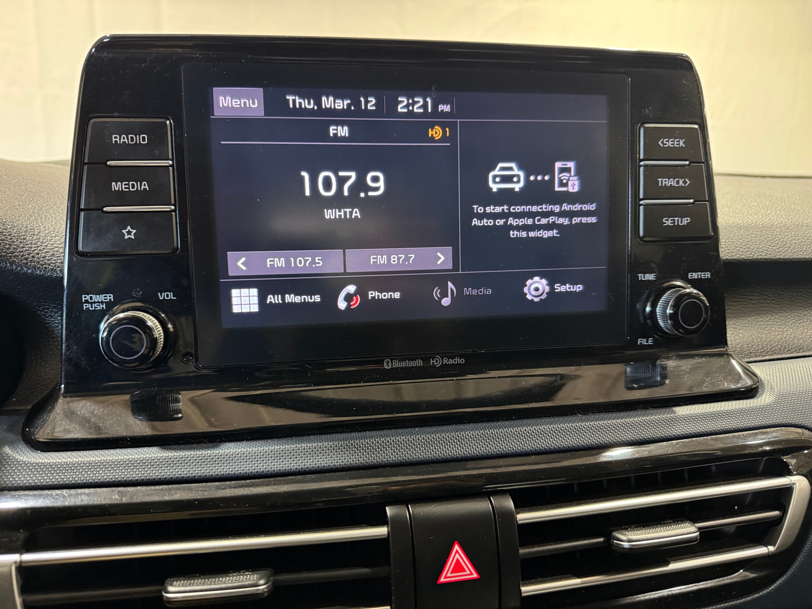 Thumbnail: 2023 Kia Seltos - 4