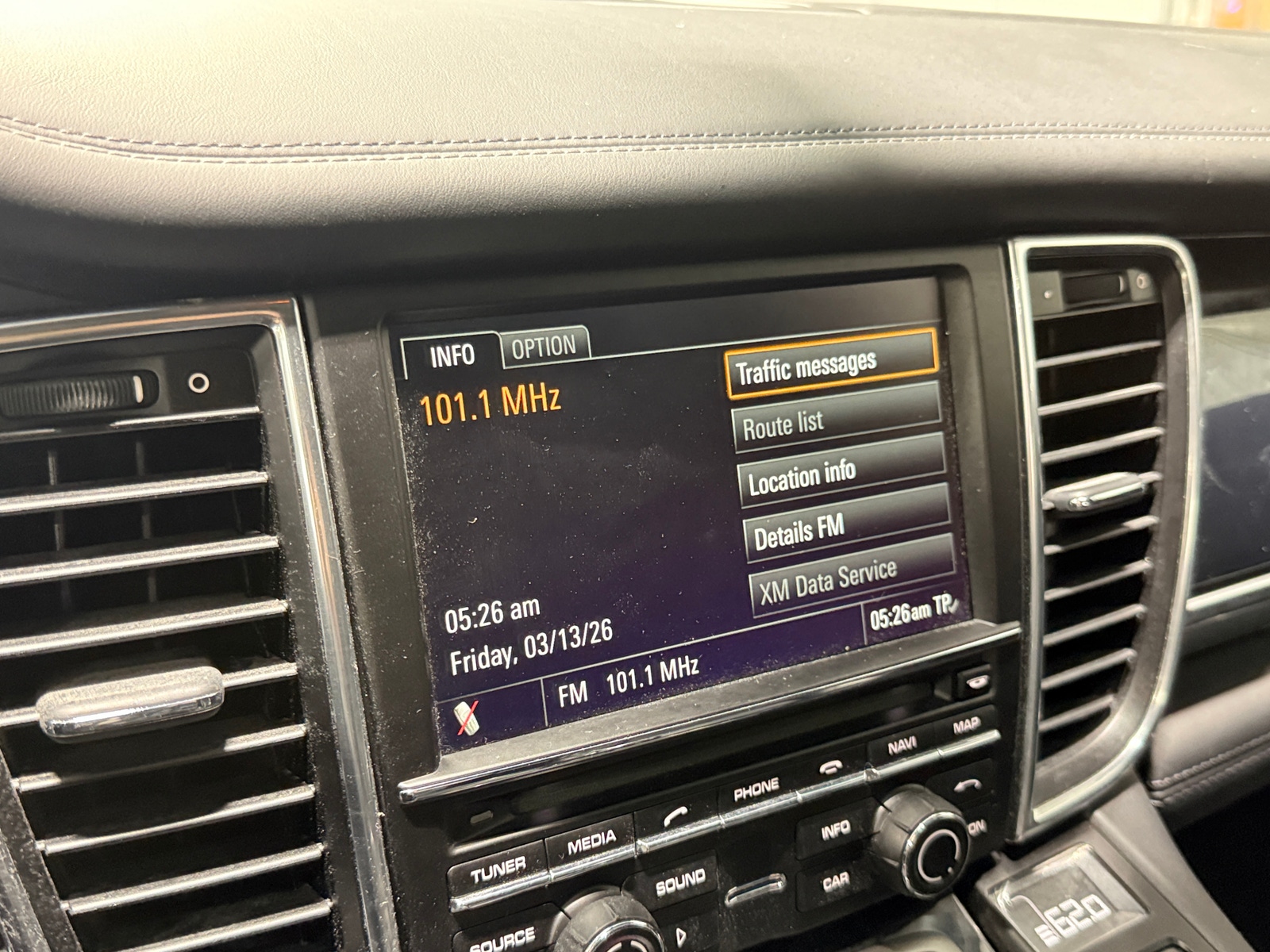 Thumbnail: 2013 Porsche Panamera - 3