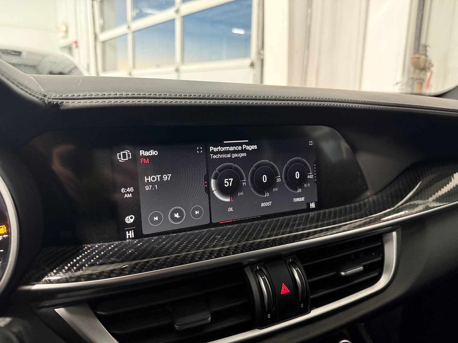 Thumbnail: 2023 Alfa Romeo Stelvio - 3