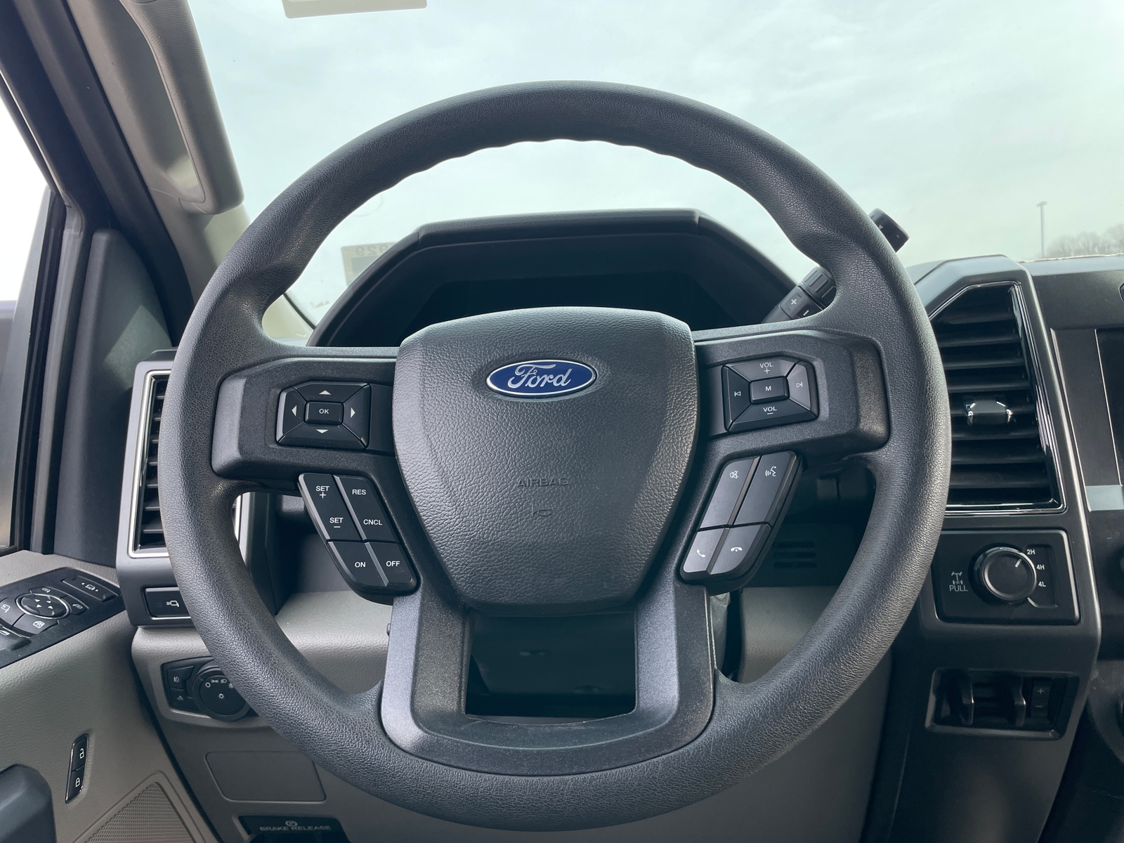 Thumbnail: 2022 Ford Econoline - 5