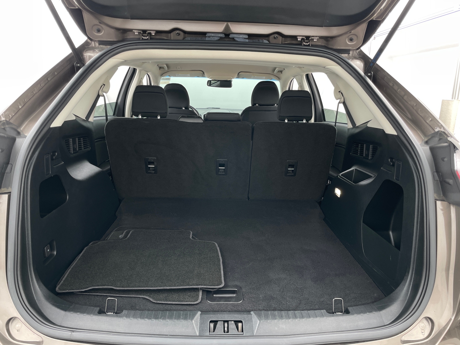 Thumbnail: 2019 Ford Edge - 7