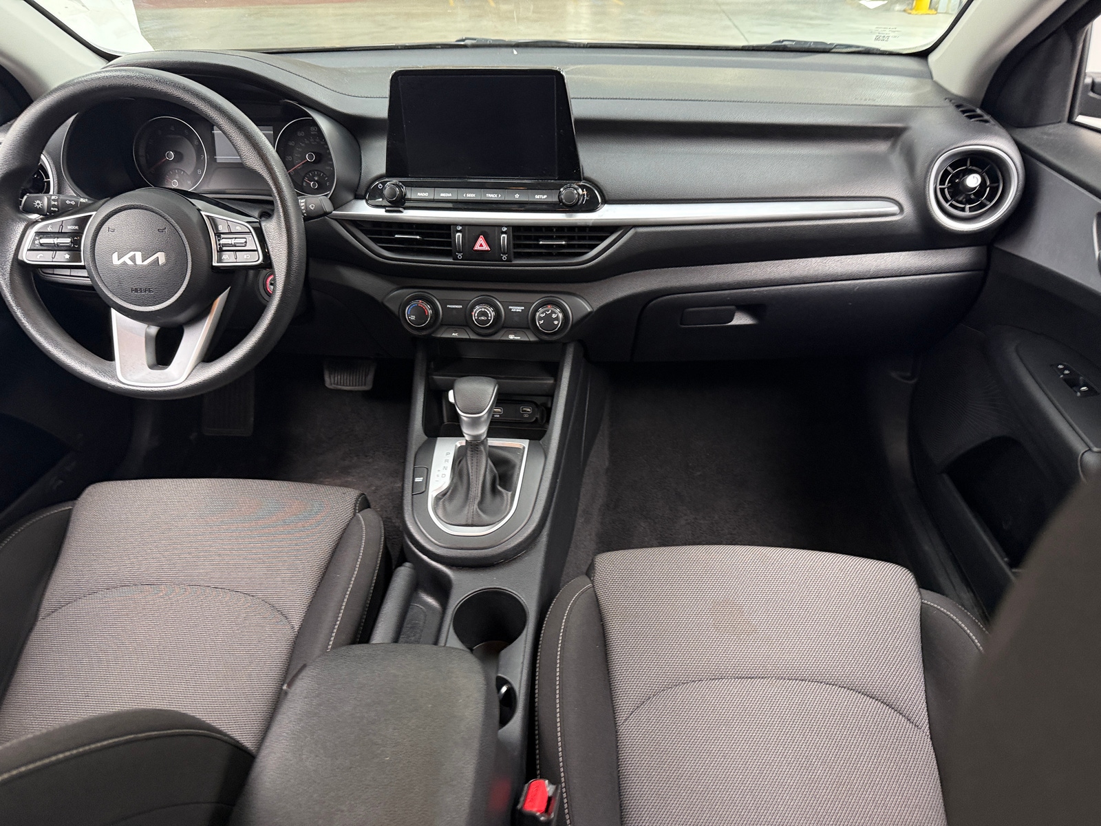 Thumbnail: 2024 Kia Forte - 3