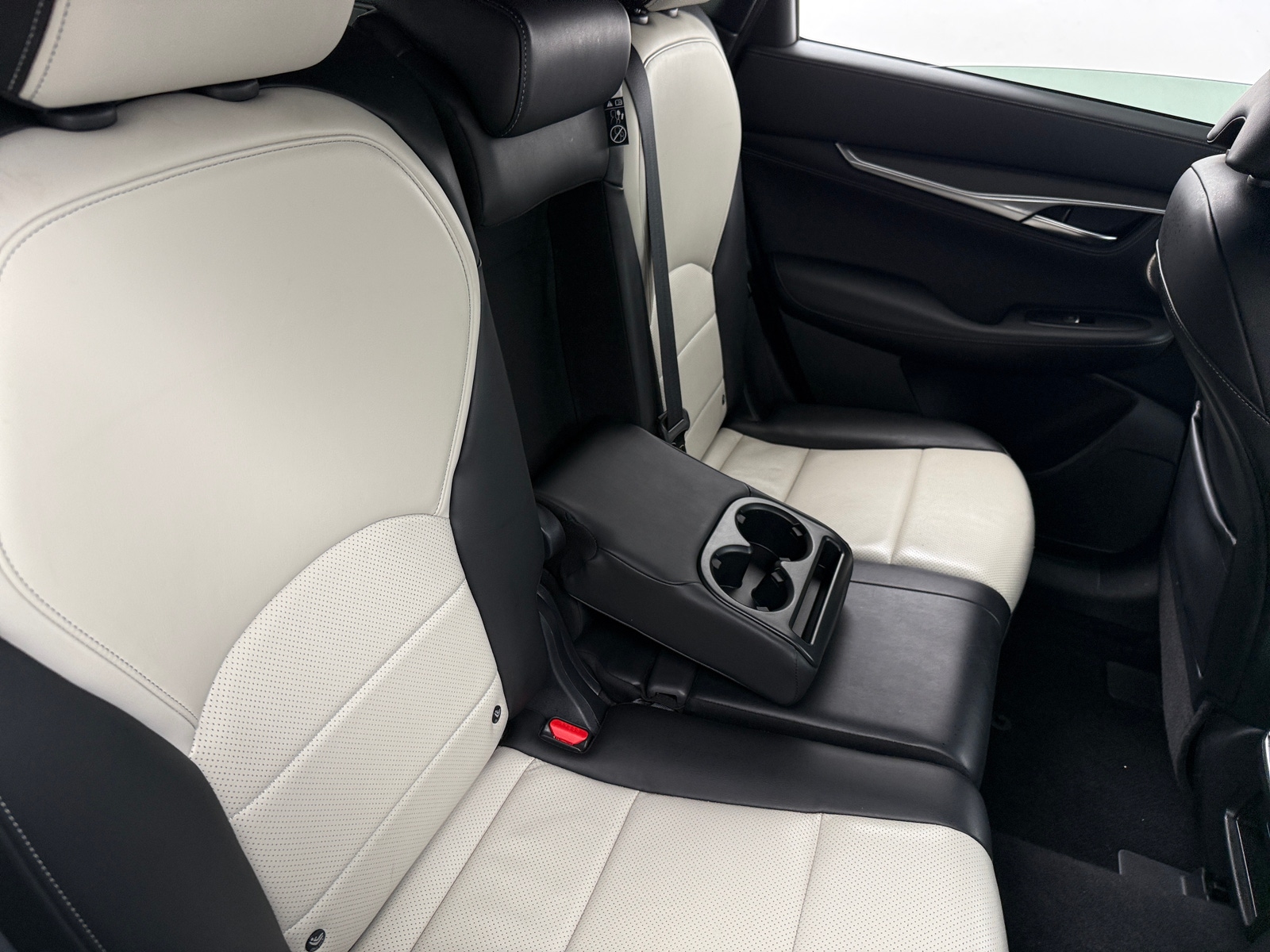 Thumbnail: 2023 INFINITI QX55 - 5