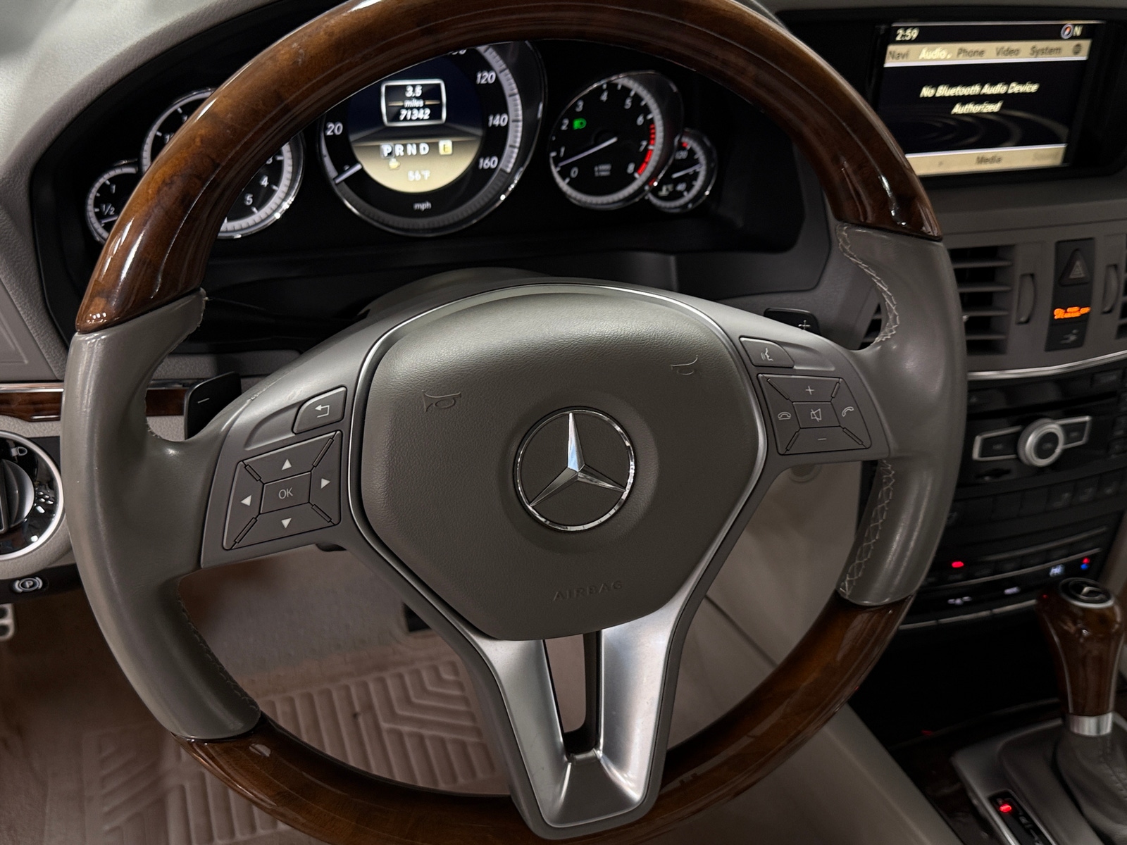 Thumbnail: 2012 Mercedes-Benz E-Class - 4