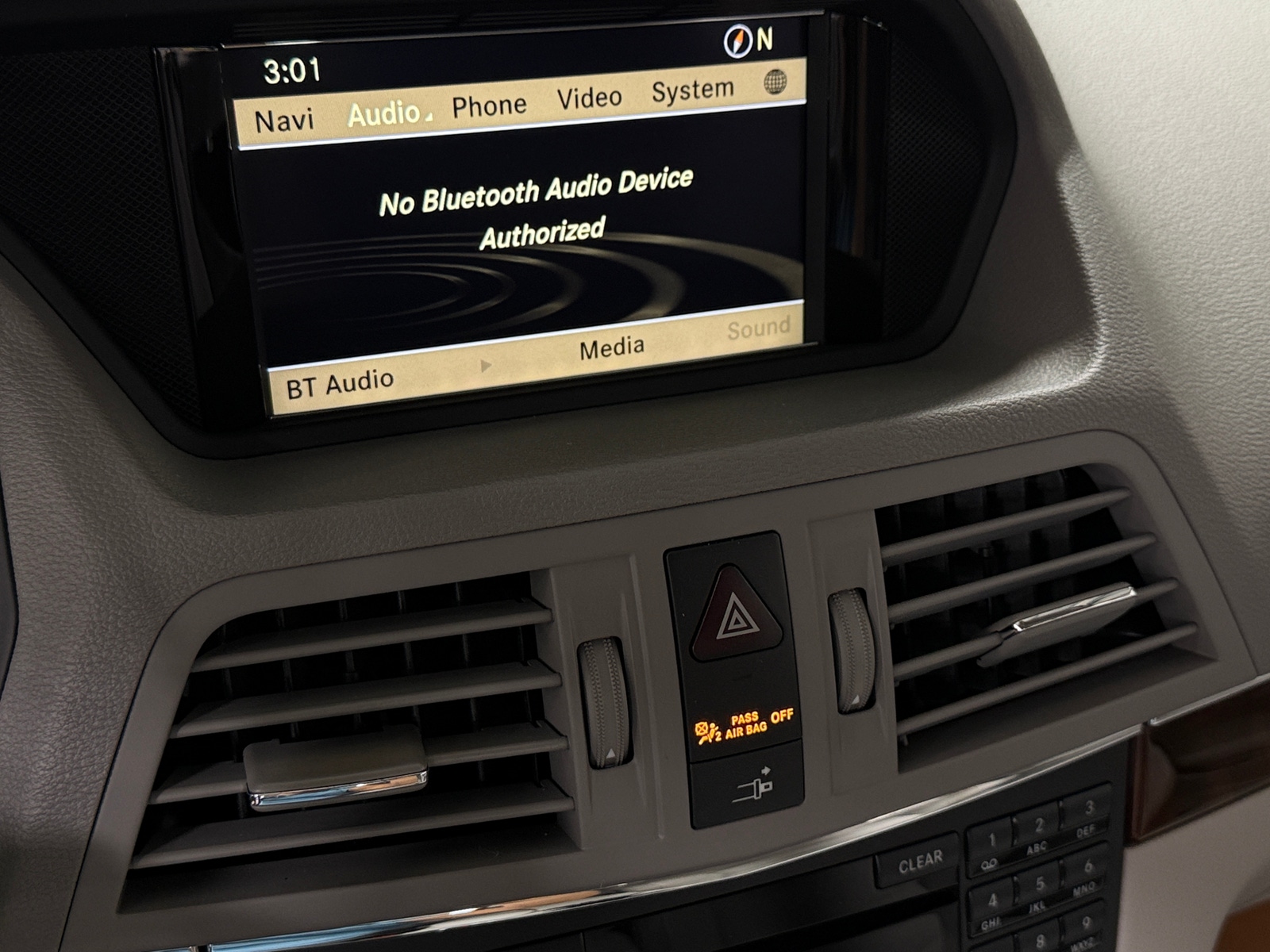 Thumbnail: 2012 Mercedes-Benz E-Class - 3