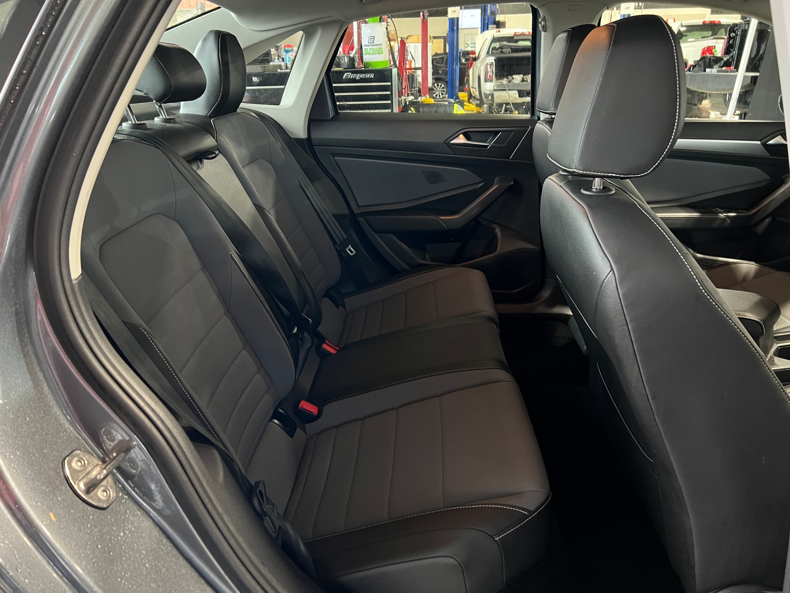 Thumbnail: 2025 Volkswagen Jetta - 5