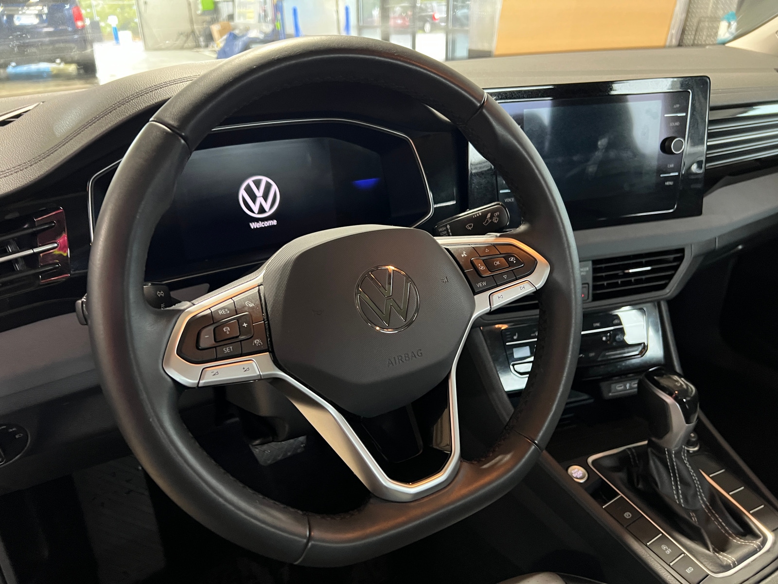 Thumbnail: 2025 Volkswagen Jetta - 4