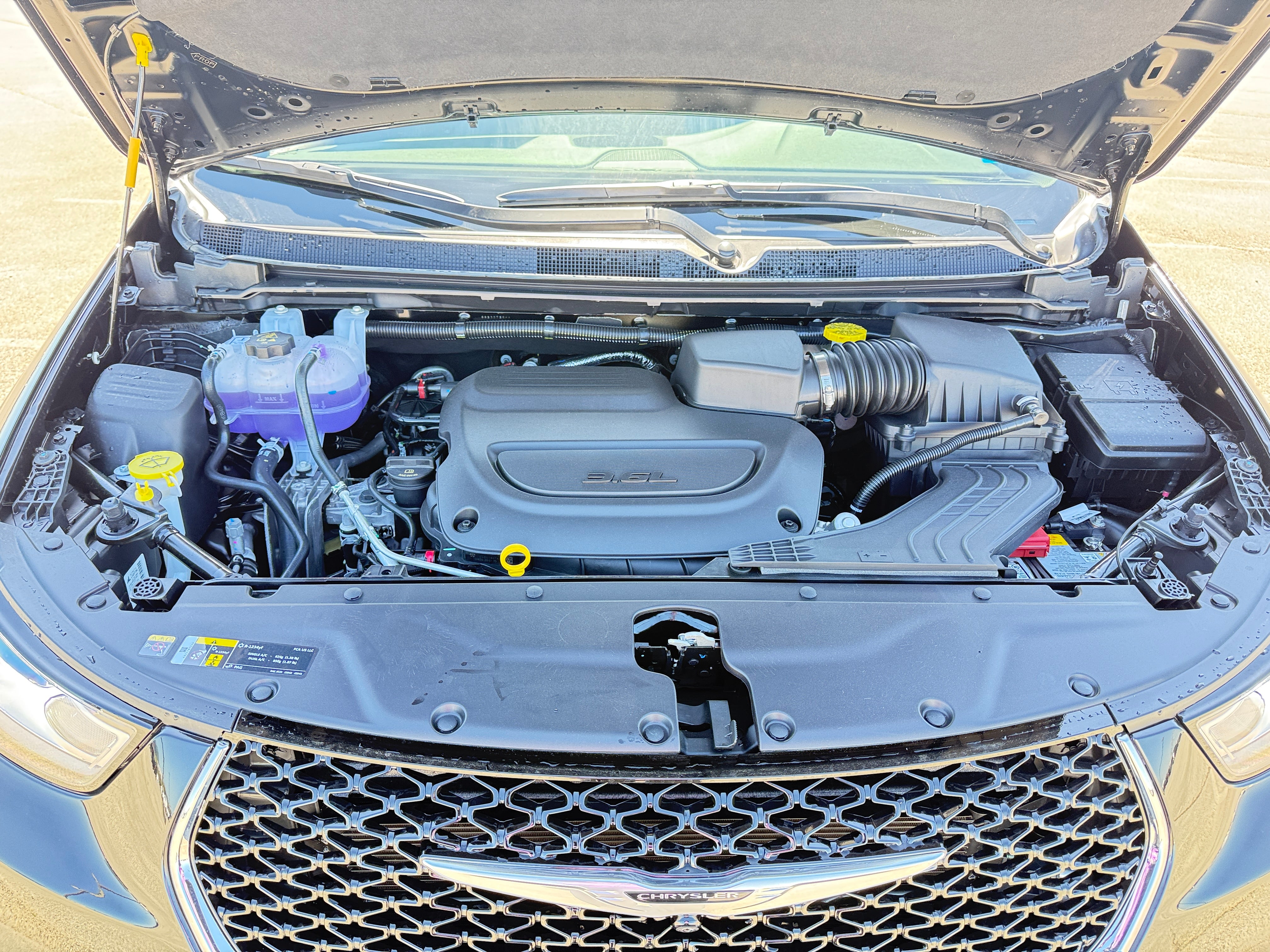2026 Chrysler Pacifica Select AWD's photo