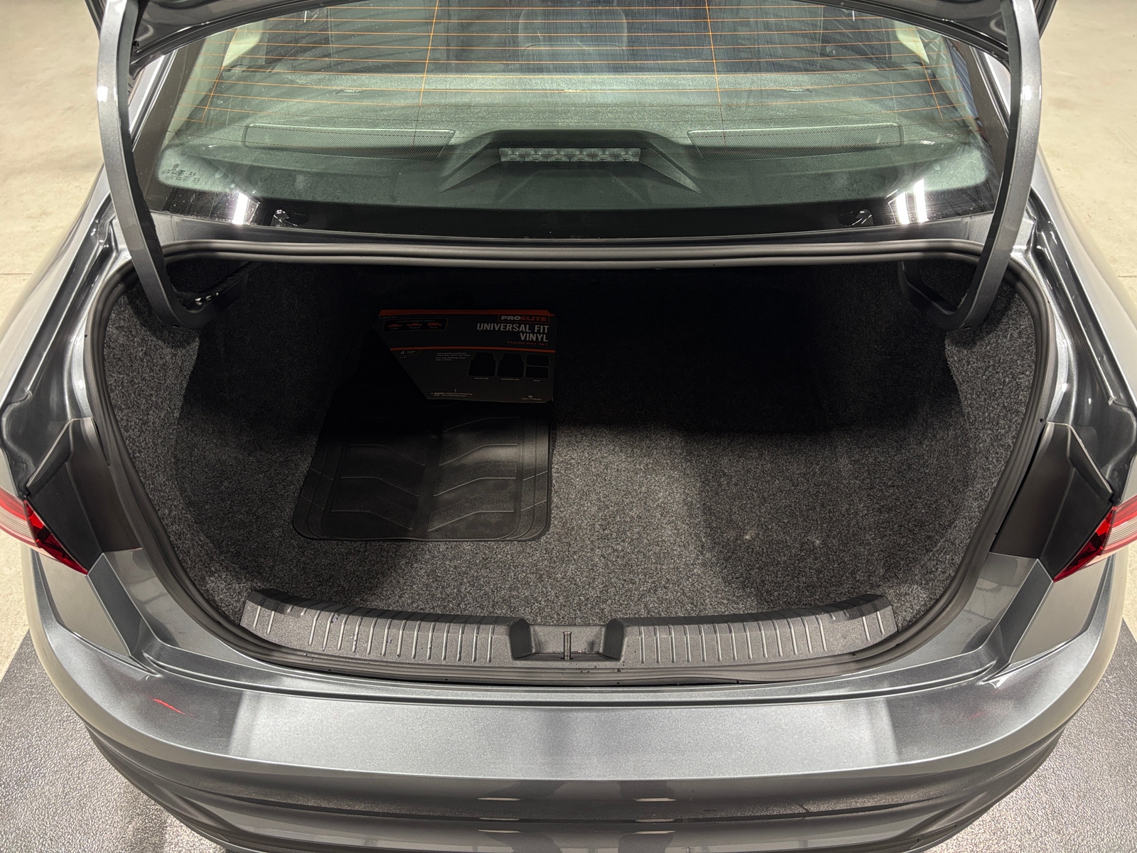 Thumbnail: 2025 Volkswagen Jetta - 6