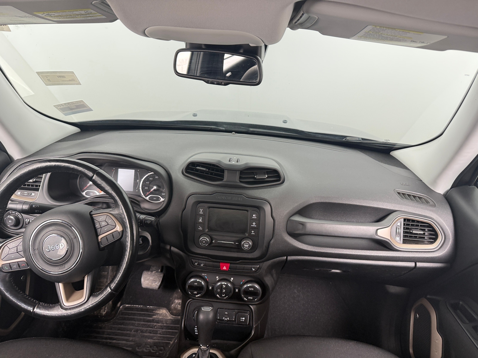 Thumbnail: 2017 Jeep Renegade - 3