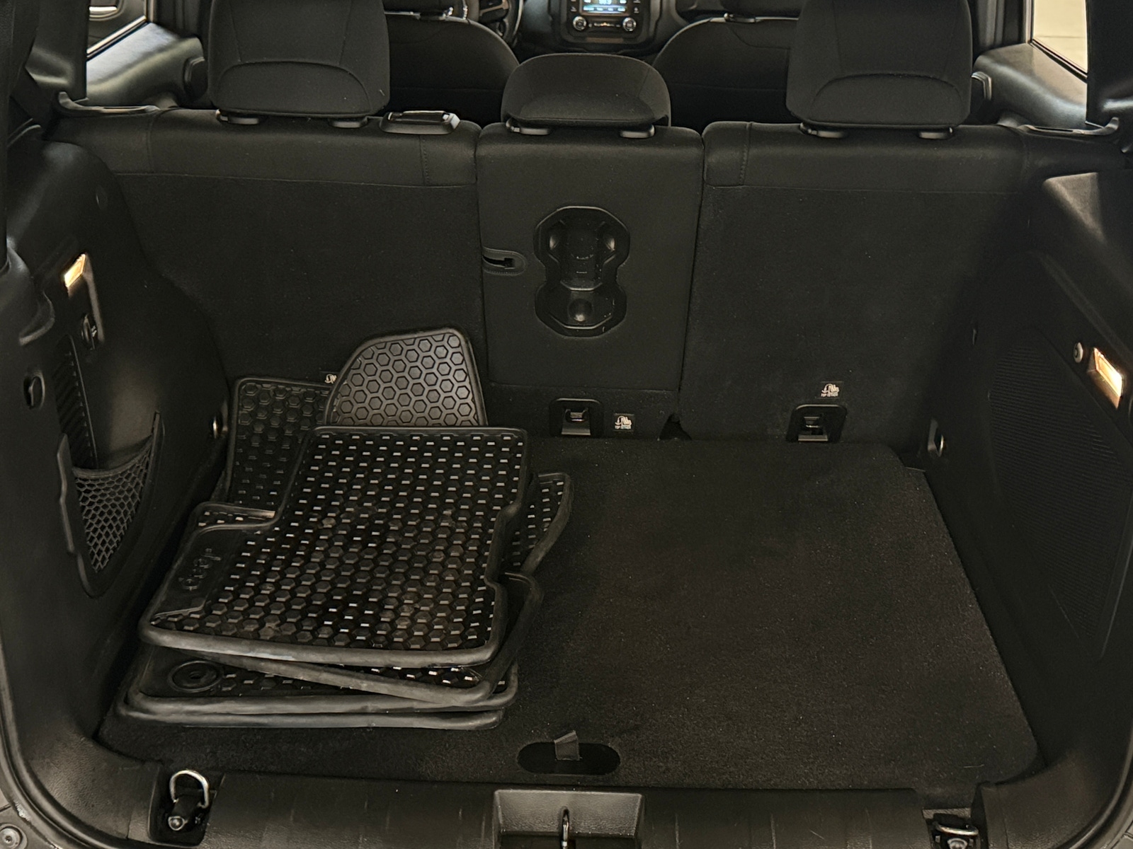 Thumbnail: 2017 Jeep Renegade - 7