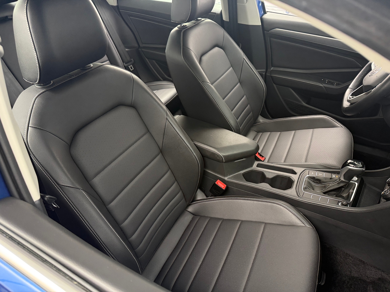 Thumbnail: 2022 Volkswagen Jetta - 2