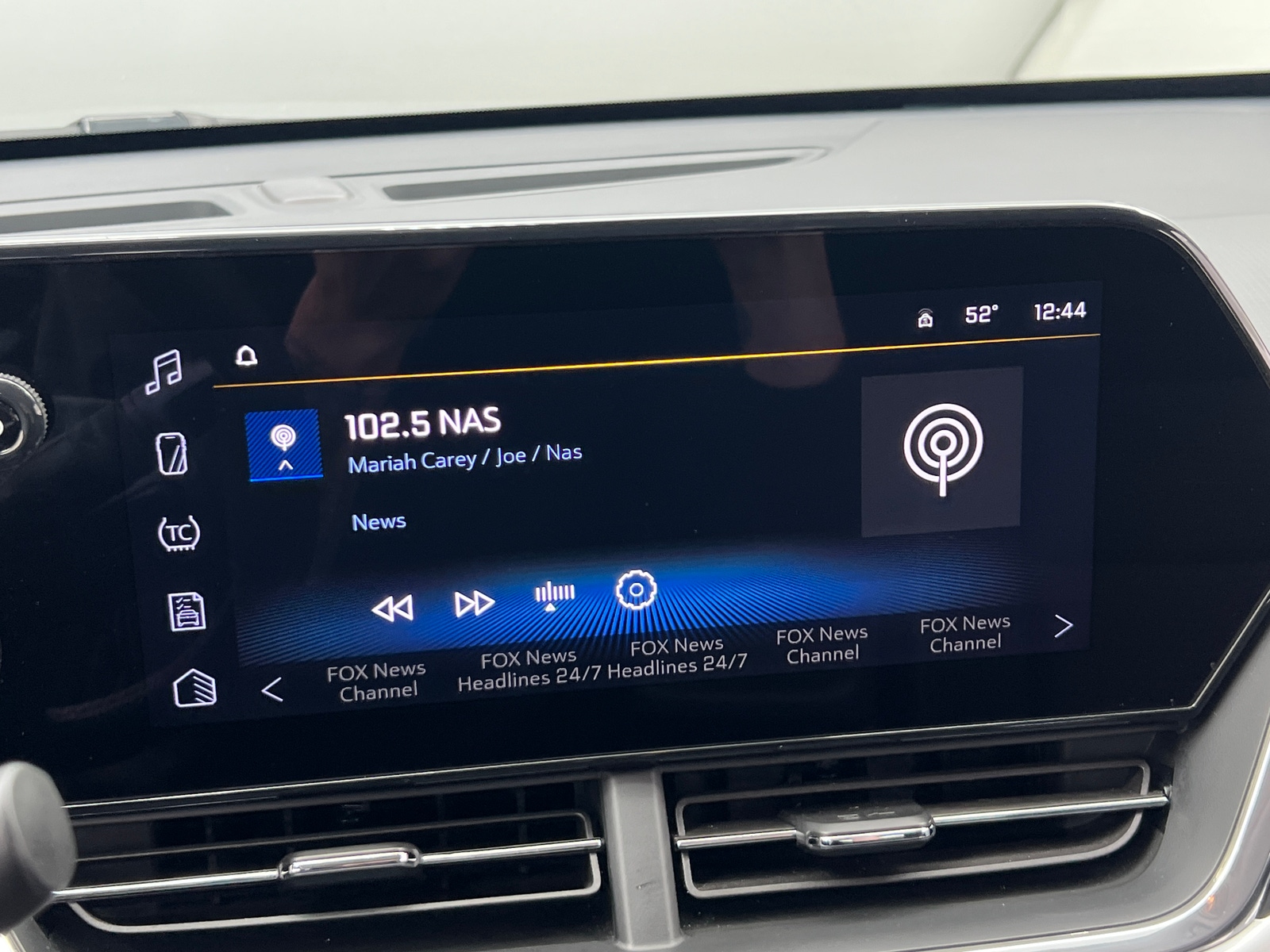 Thumbnail: 2025 Chevrolet Trax - 4