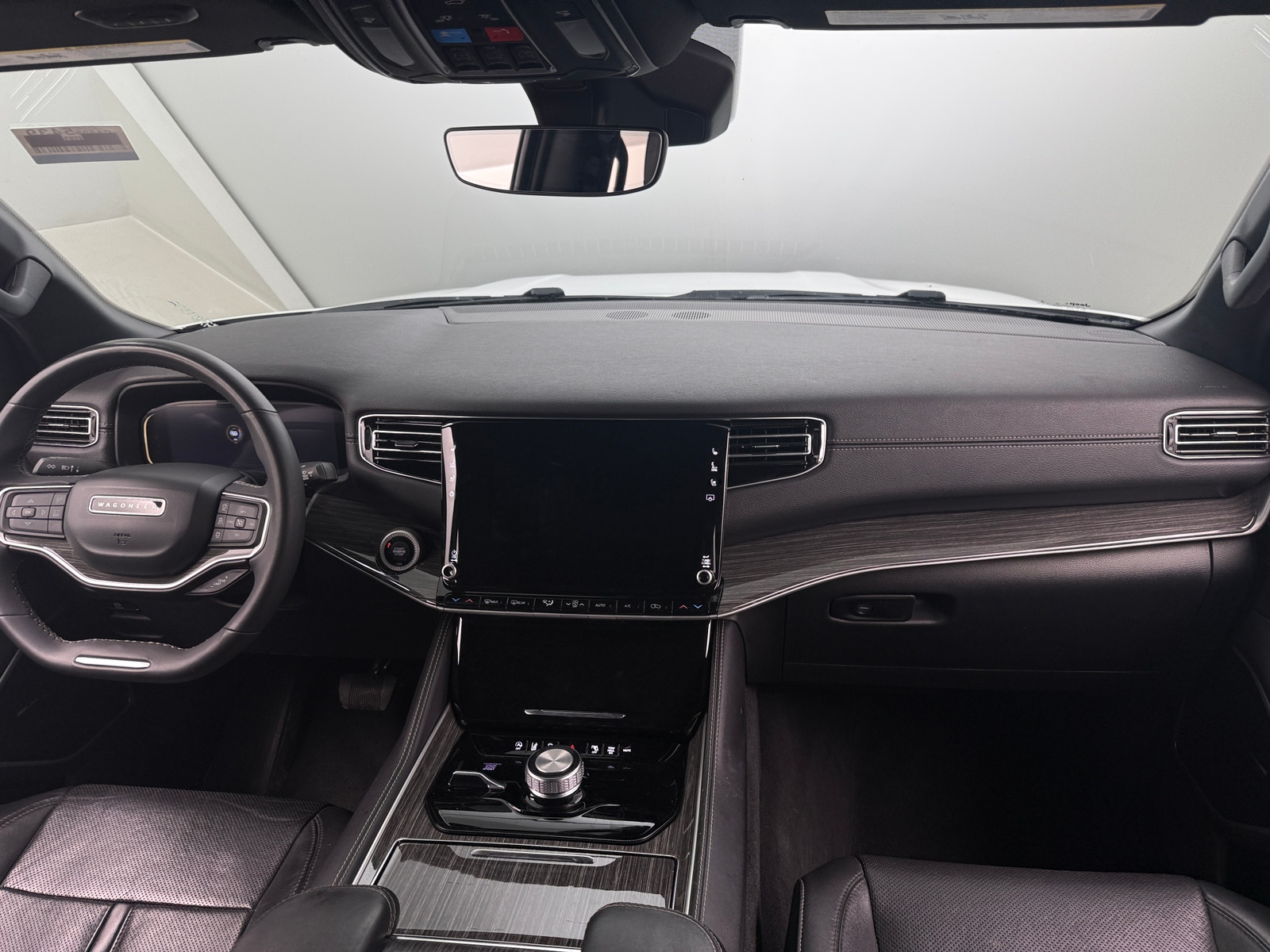 Thumbnail: 2022 Jeep Wagoneer - 2