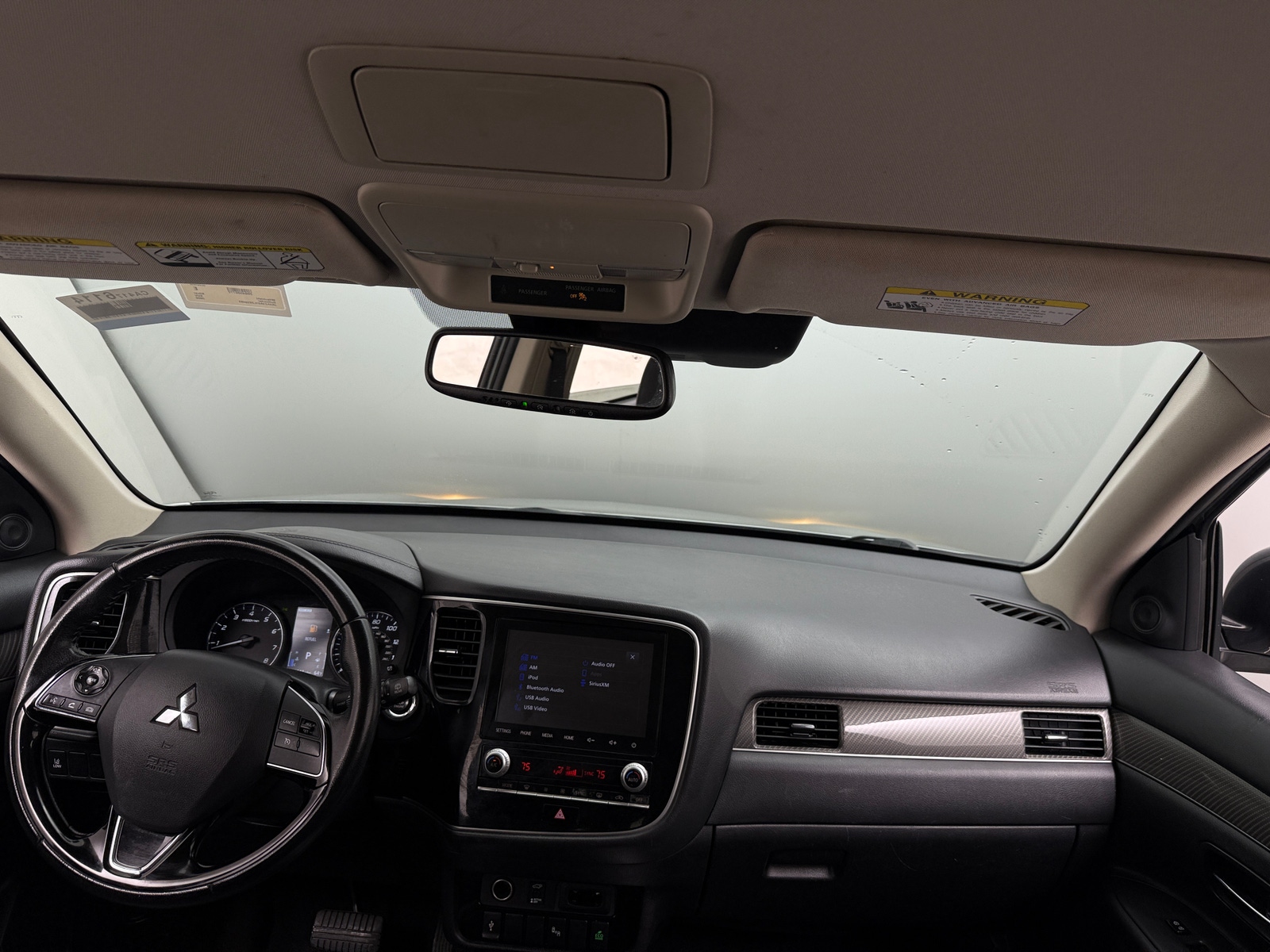 Thumbnail: 2020 Mitsubishi Outlander - 2