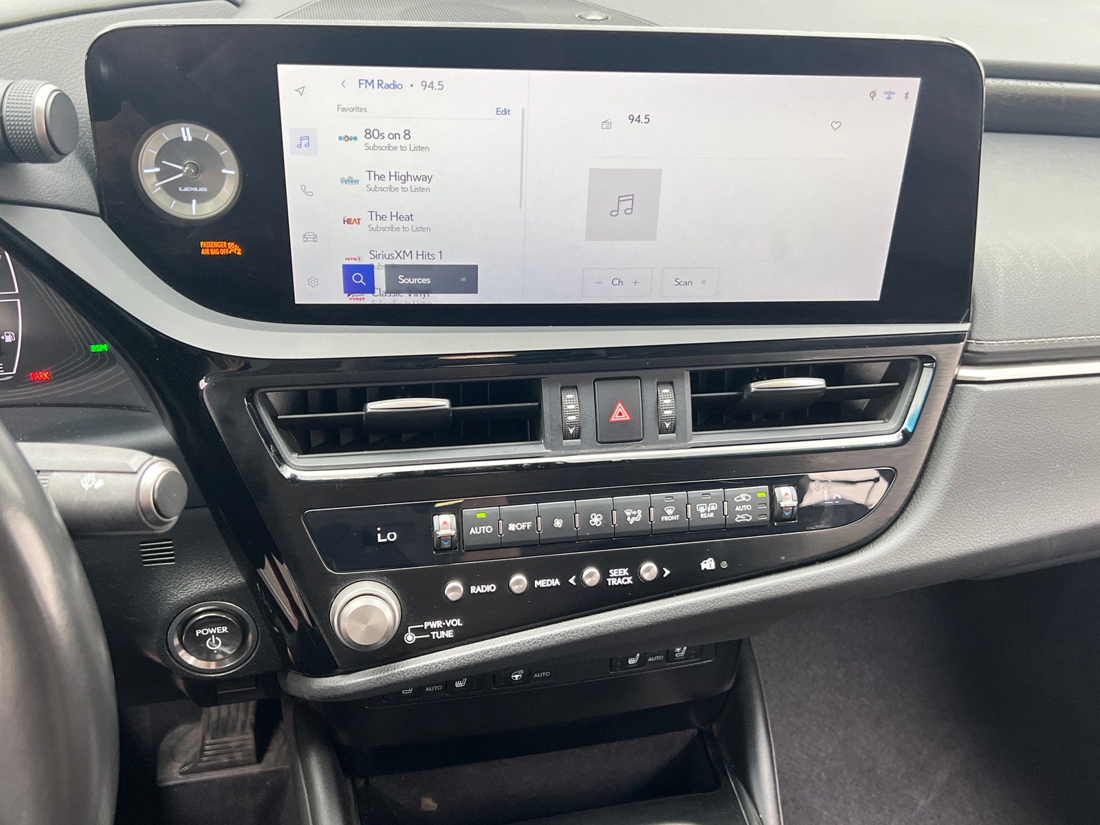 Thumbnail: 2023 Lexus ES - 3