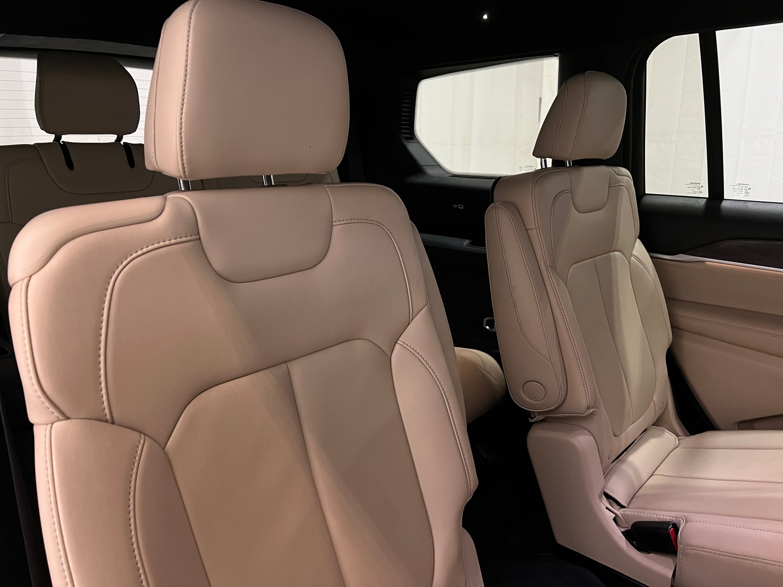 Thumbnail: 2023 Jeep Grand Cherokee L - 5