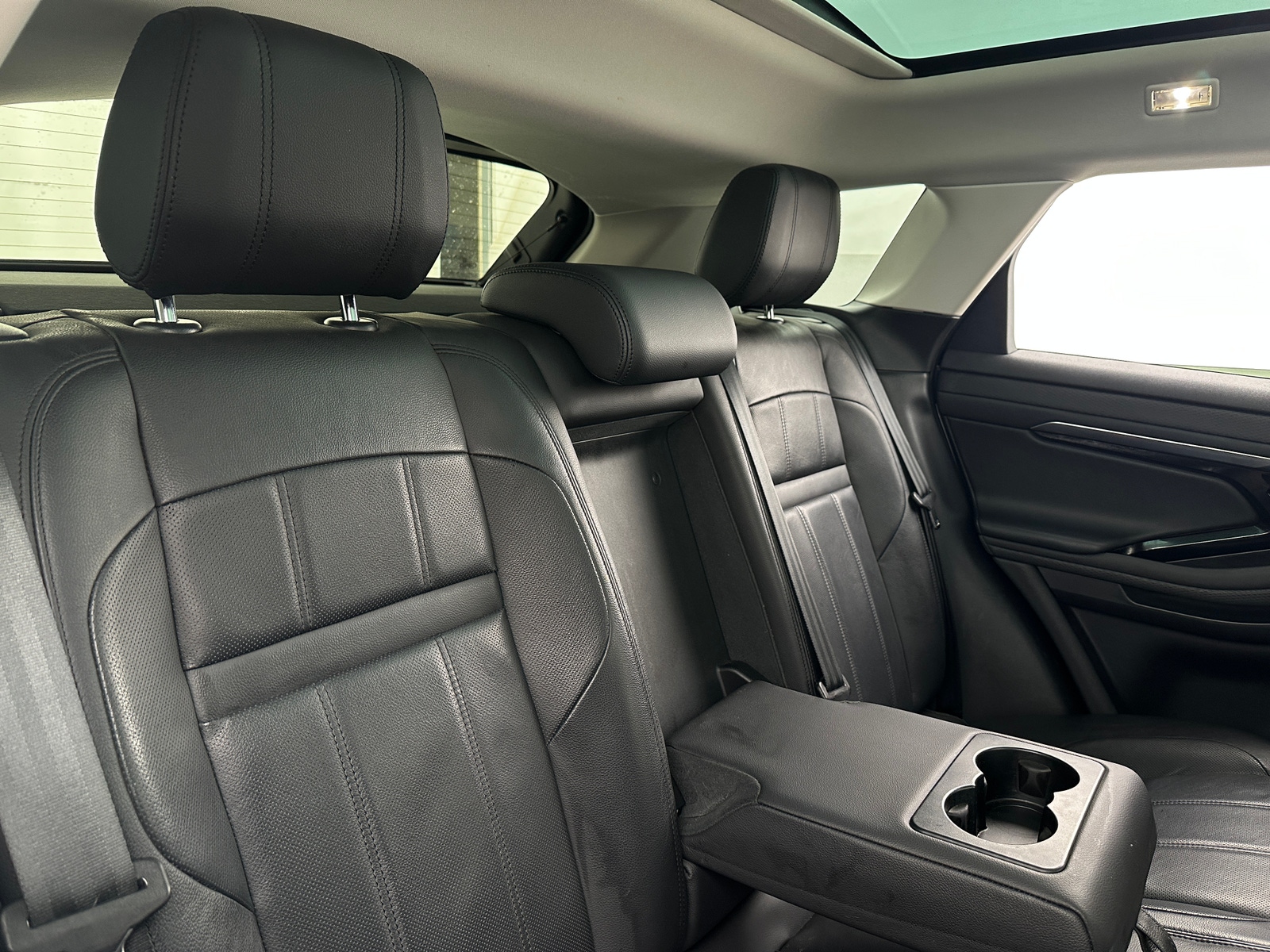 Thumbnail: 2020 Land Rover Range Rover Evoque - 5