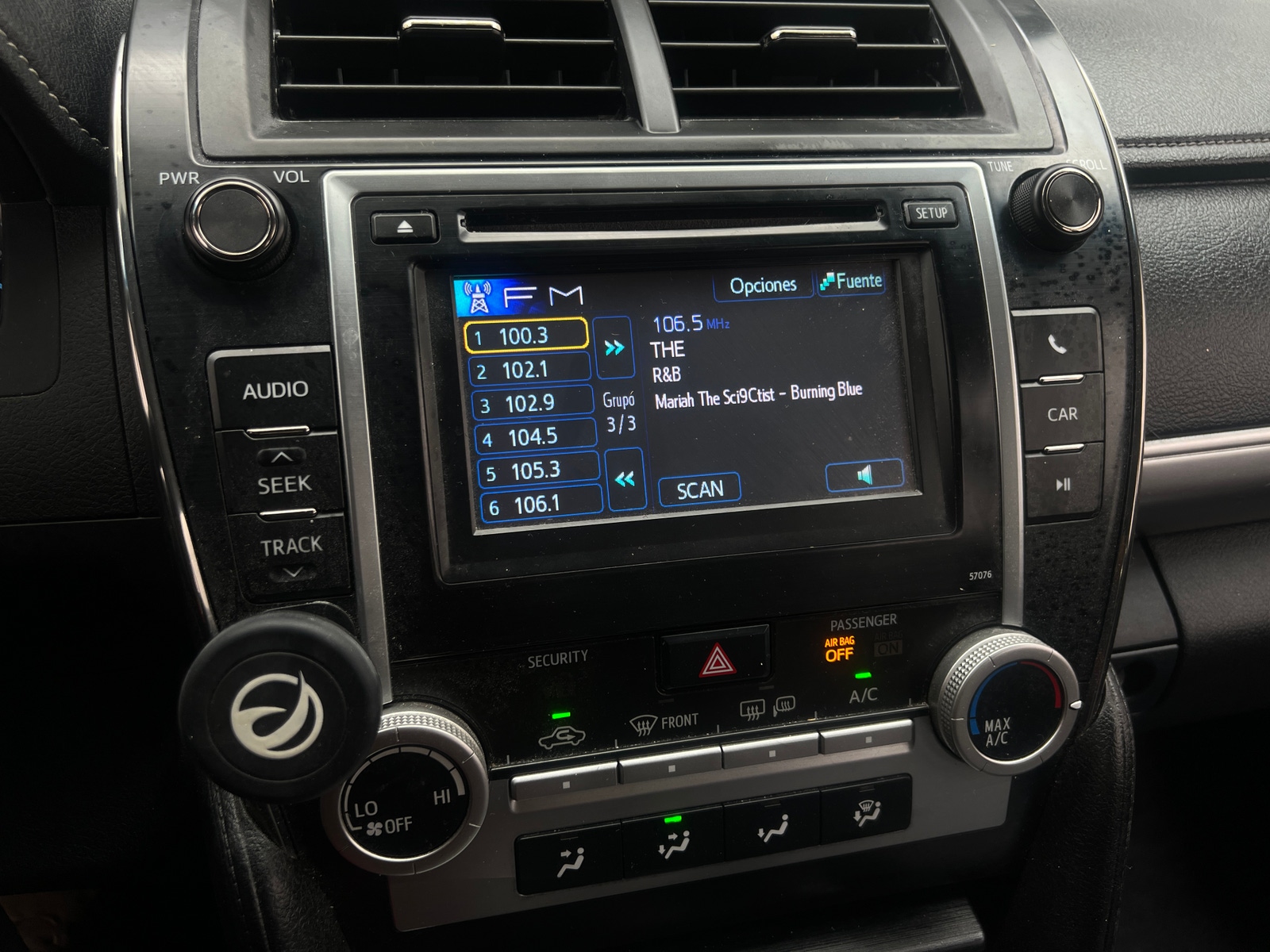 Thumbnail: 2013 Toyota Camry - 4