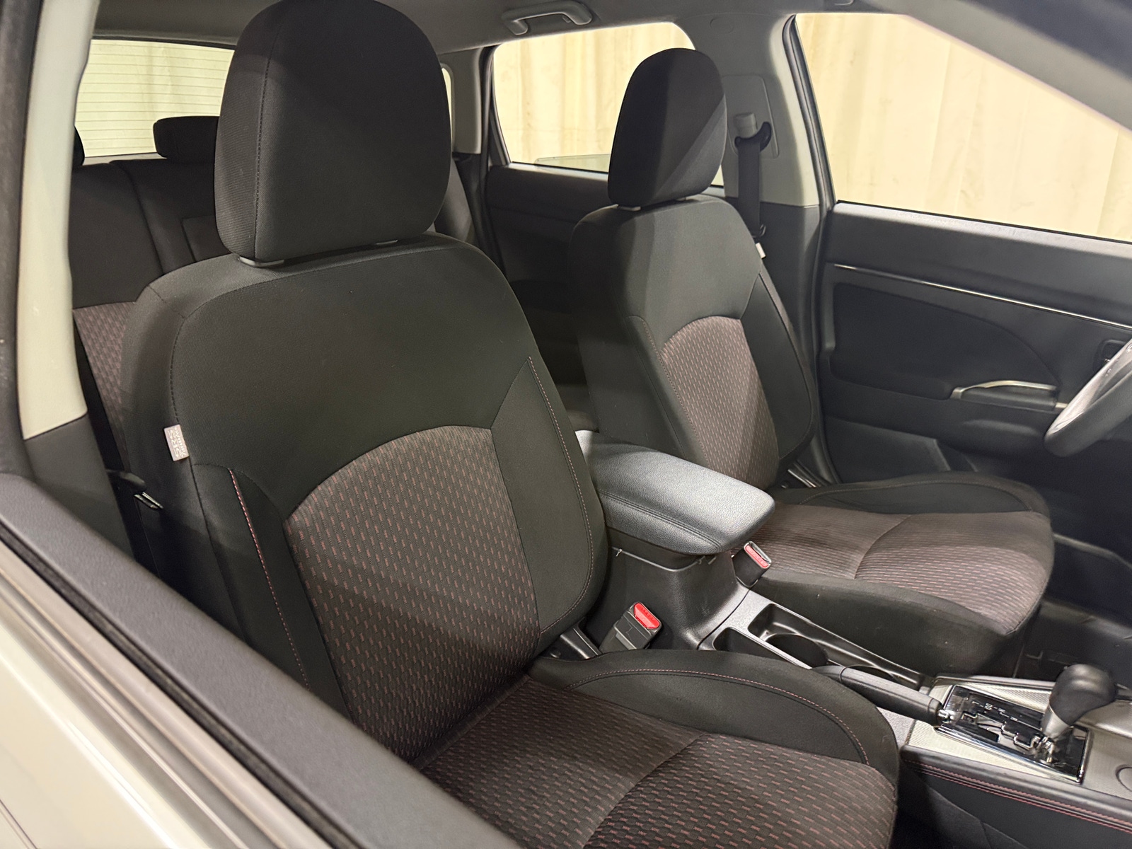 Thumbnail: 2018 Mitsubishi Outlander Sport - 2