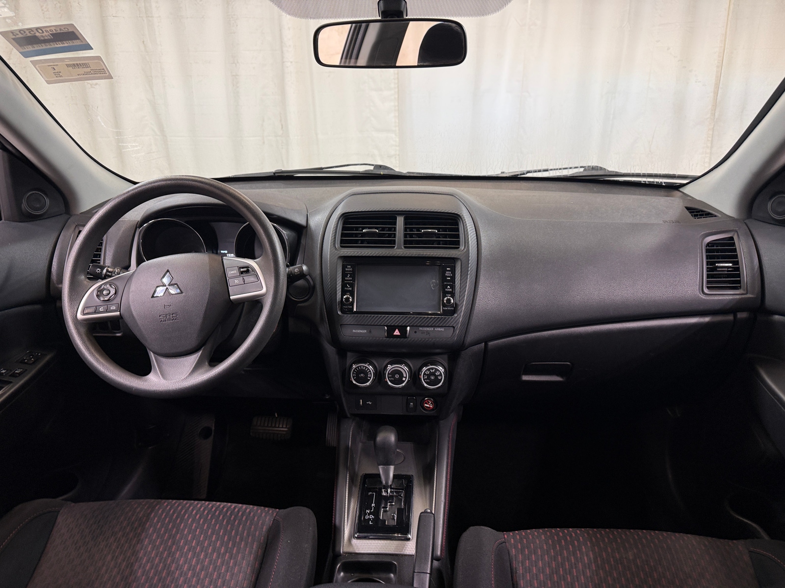 Thumbnail: 2018 Mitsubishi Outlander Sport - 3