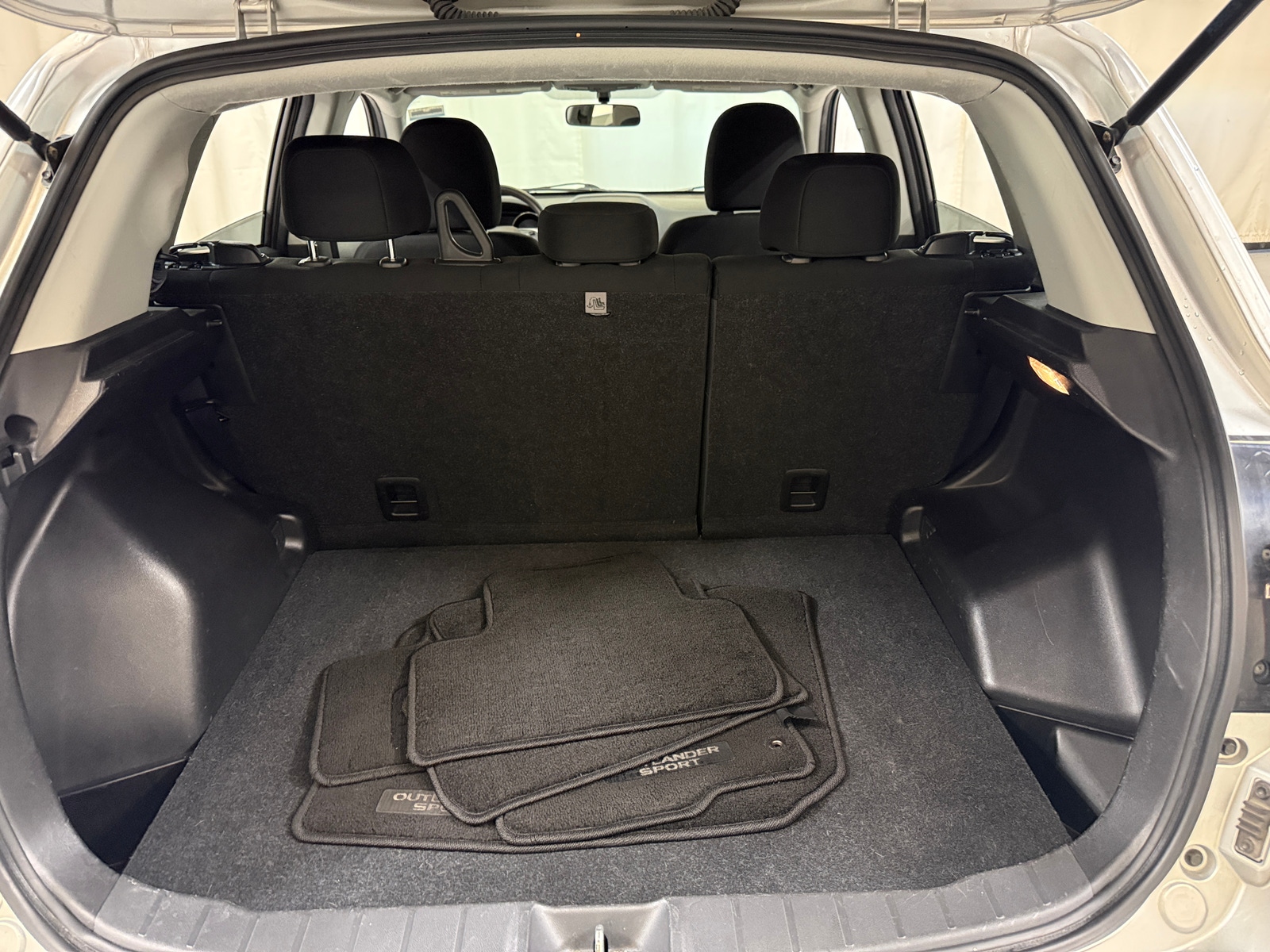 Thumbnail: 2018 Mitsubishi Outlander Sport - 7