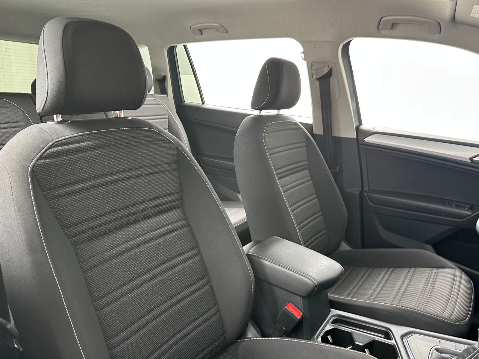 Thumbnail: 2023 Volkswagen Tiguan - 2
