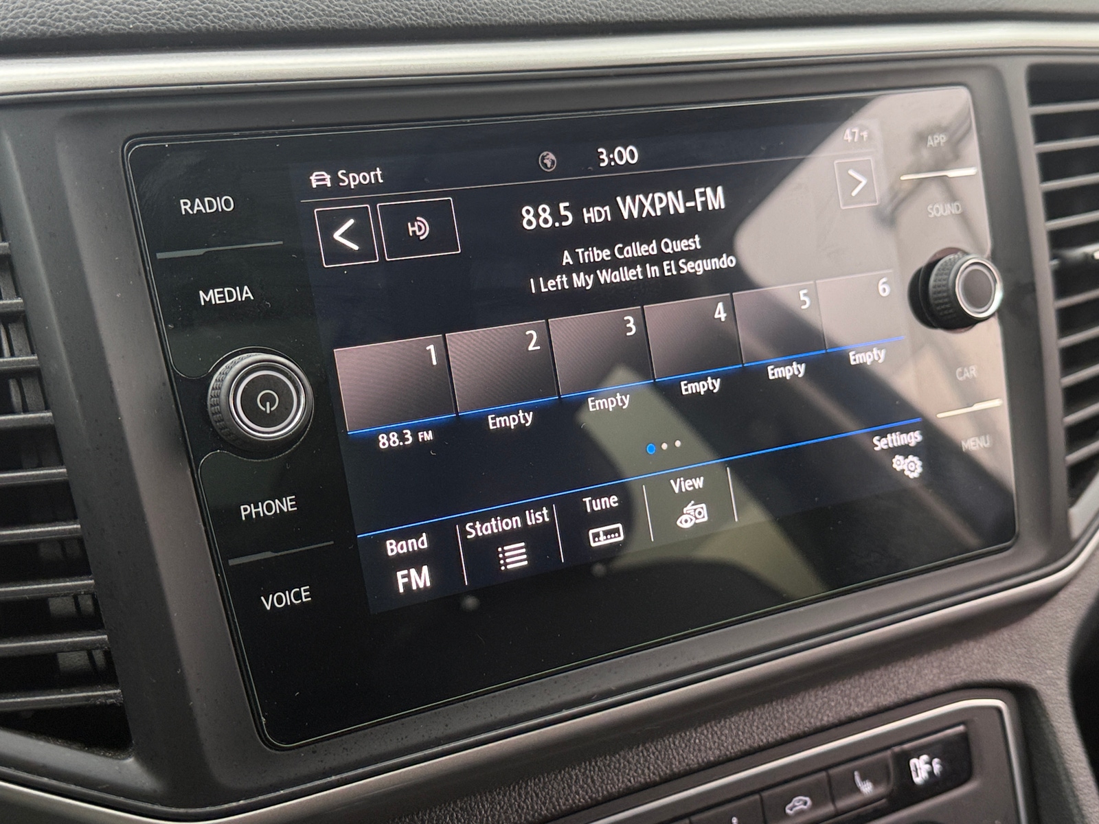 Thumbnail: 2021 Volkswagen Atlas - 3