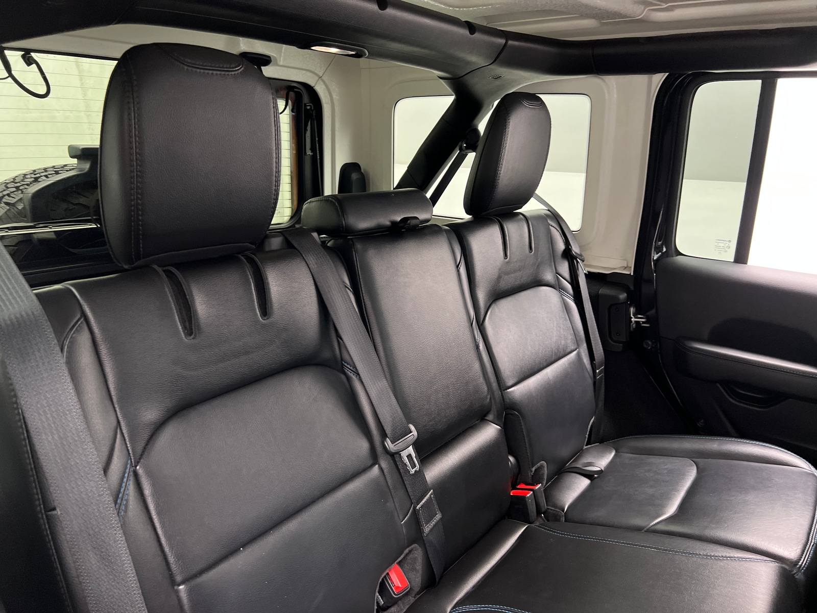 Thumbnail: 2021 Jeep Wrangler - 6