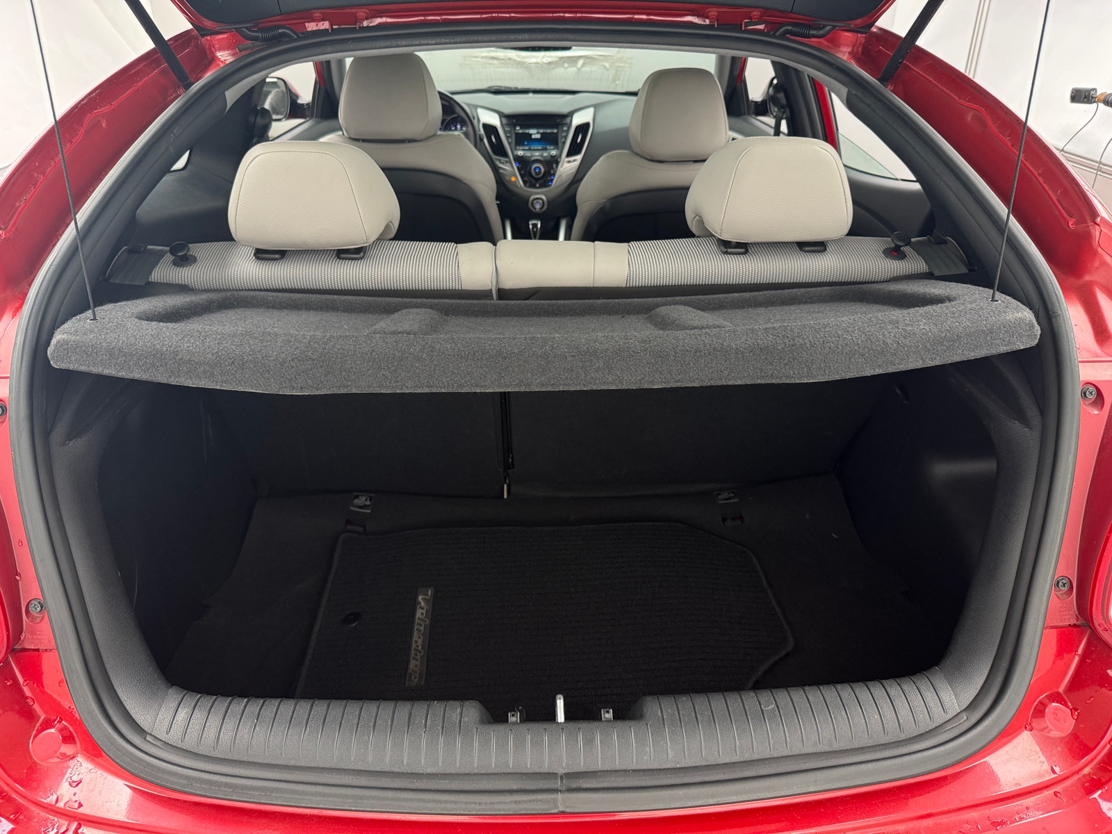 Thumbnail: 2013 Hyundai Veloster - 7