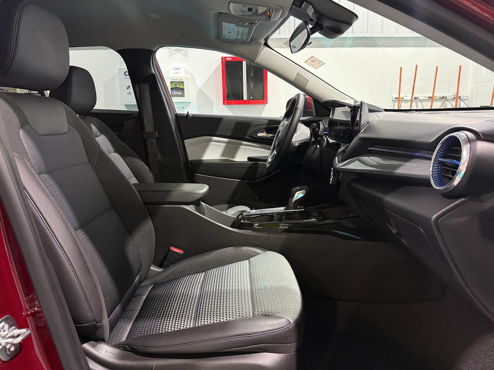 Thumbnail: 2025 Chevrolet Trax - 2