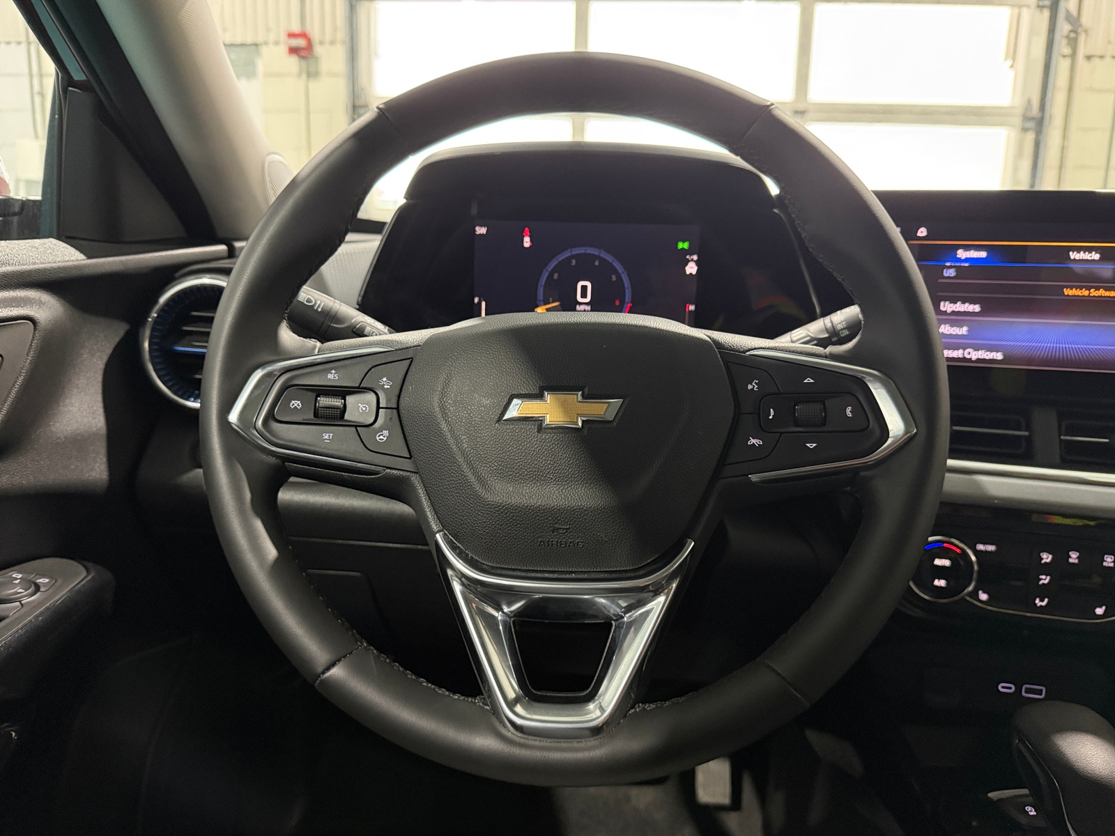 Thumbnail: 2025 Chevrolet Trax - 5