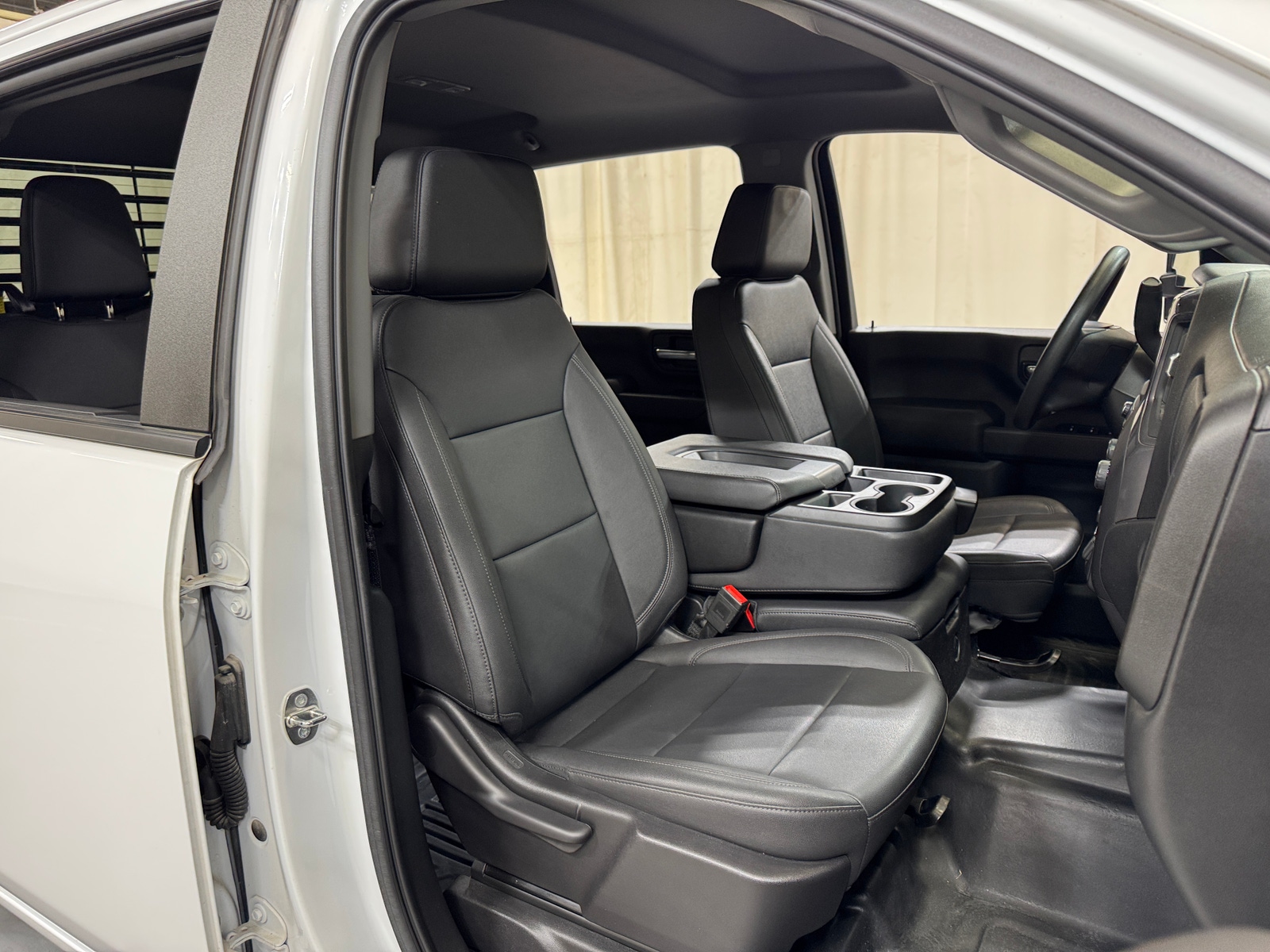 Thumbnail: 2024 Chevrolet Silverado 3500 - 2